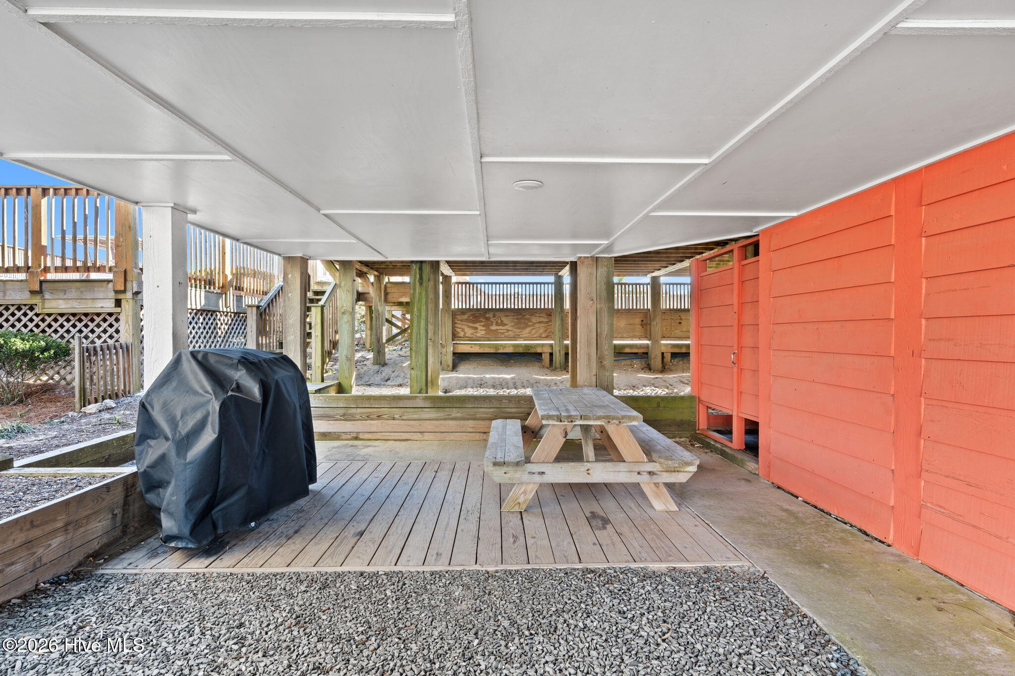 100552493 | Photo 44