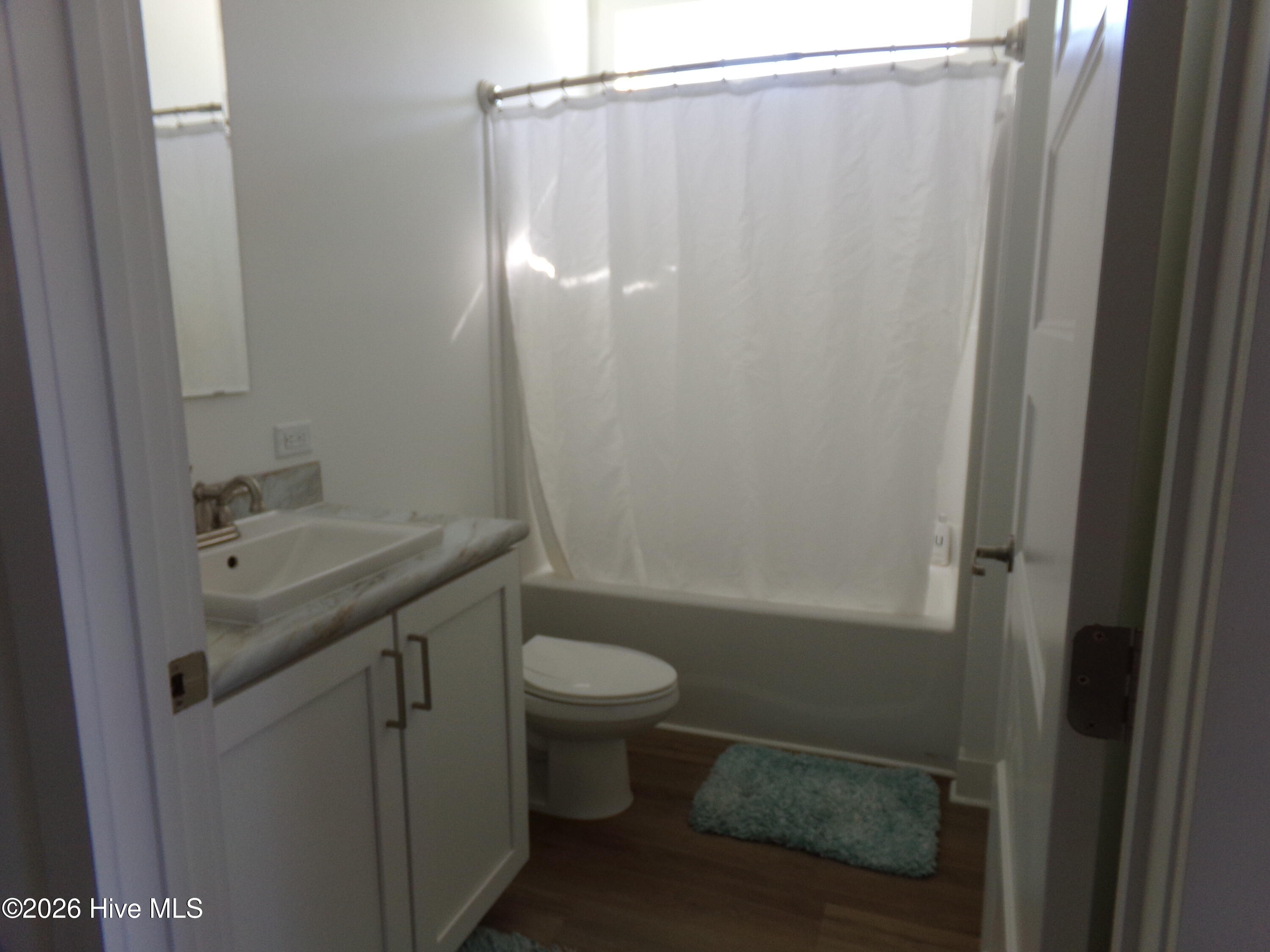 100547282 | Photo 29