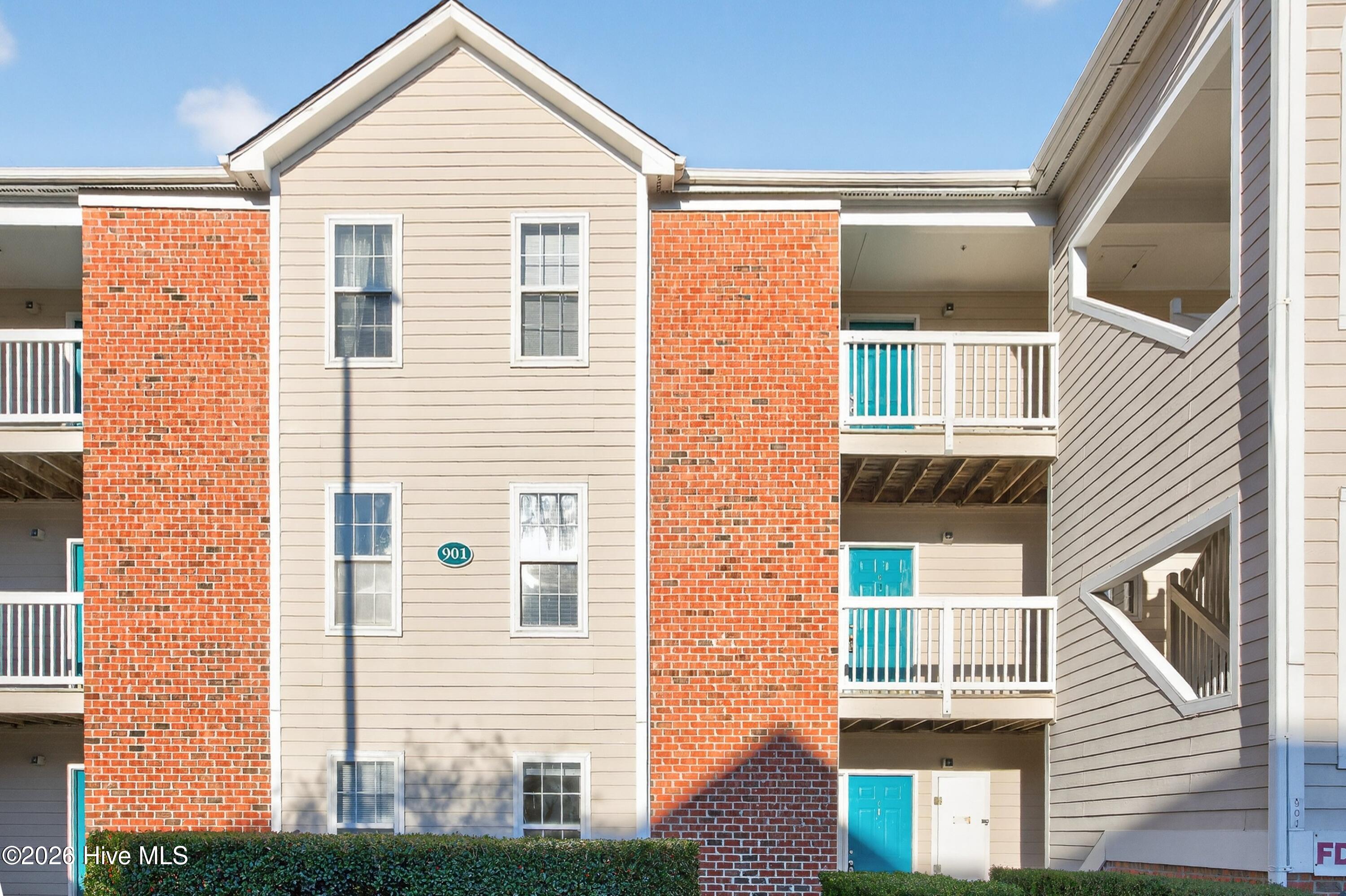 100556738 | Photo 27