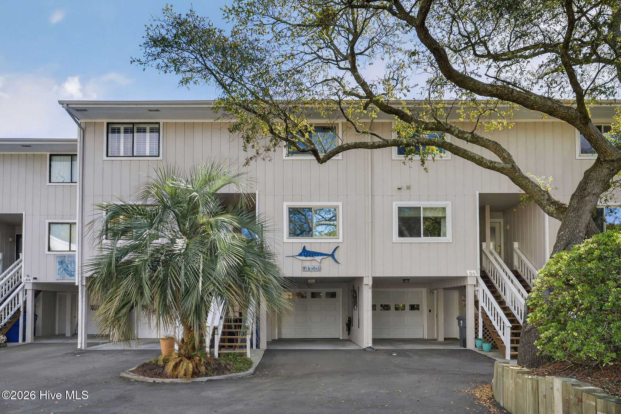 100564348 | Photo 33