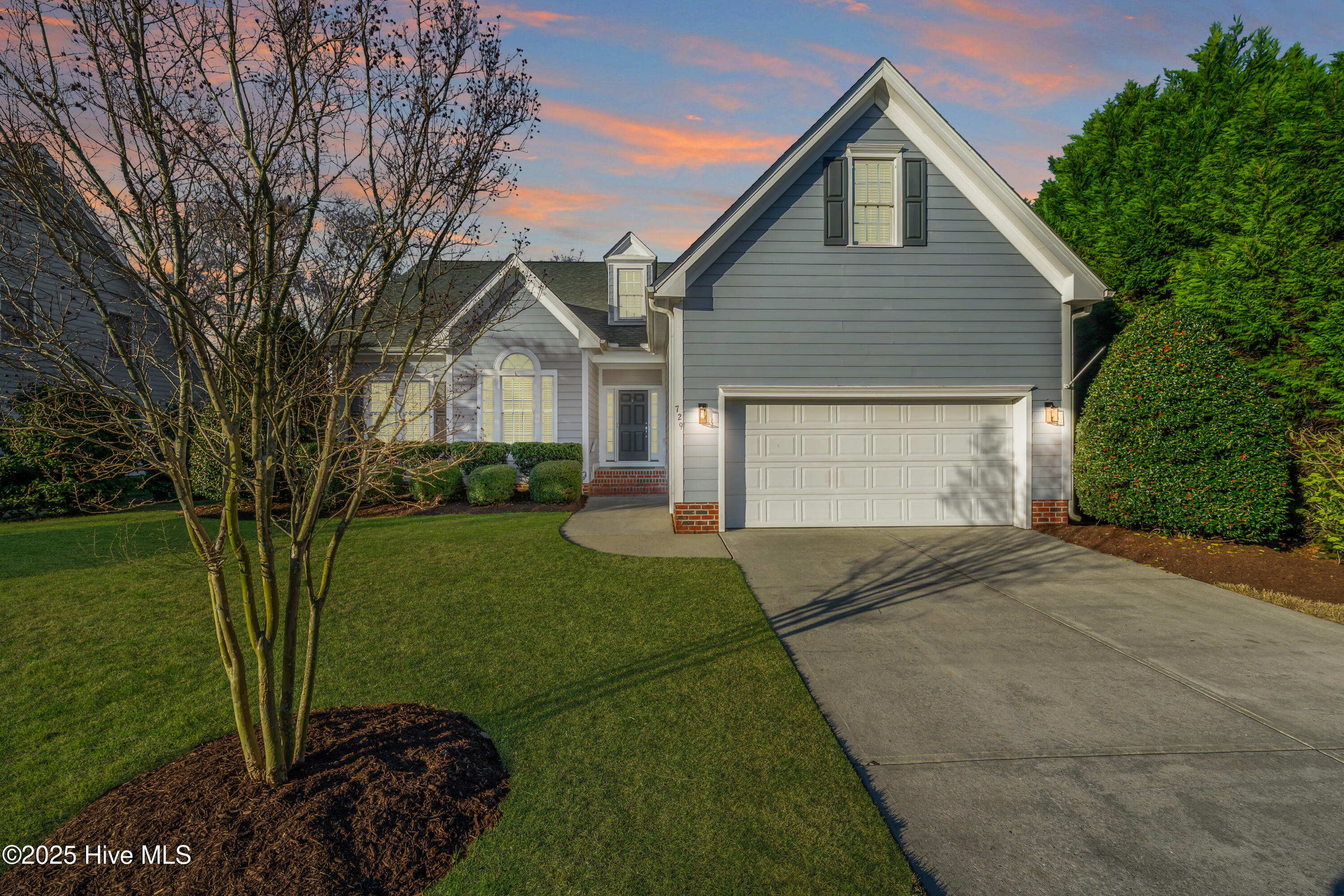 100497692 | Photo 56