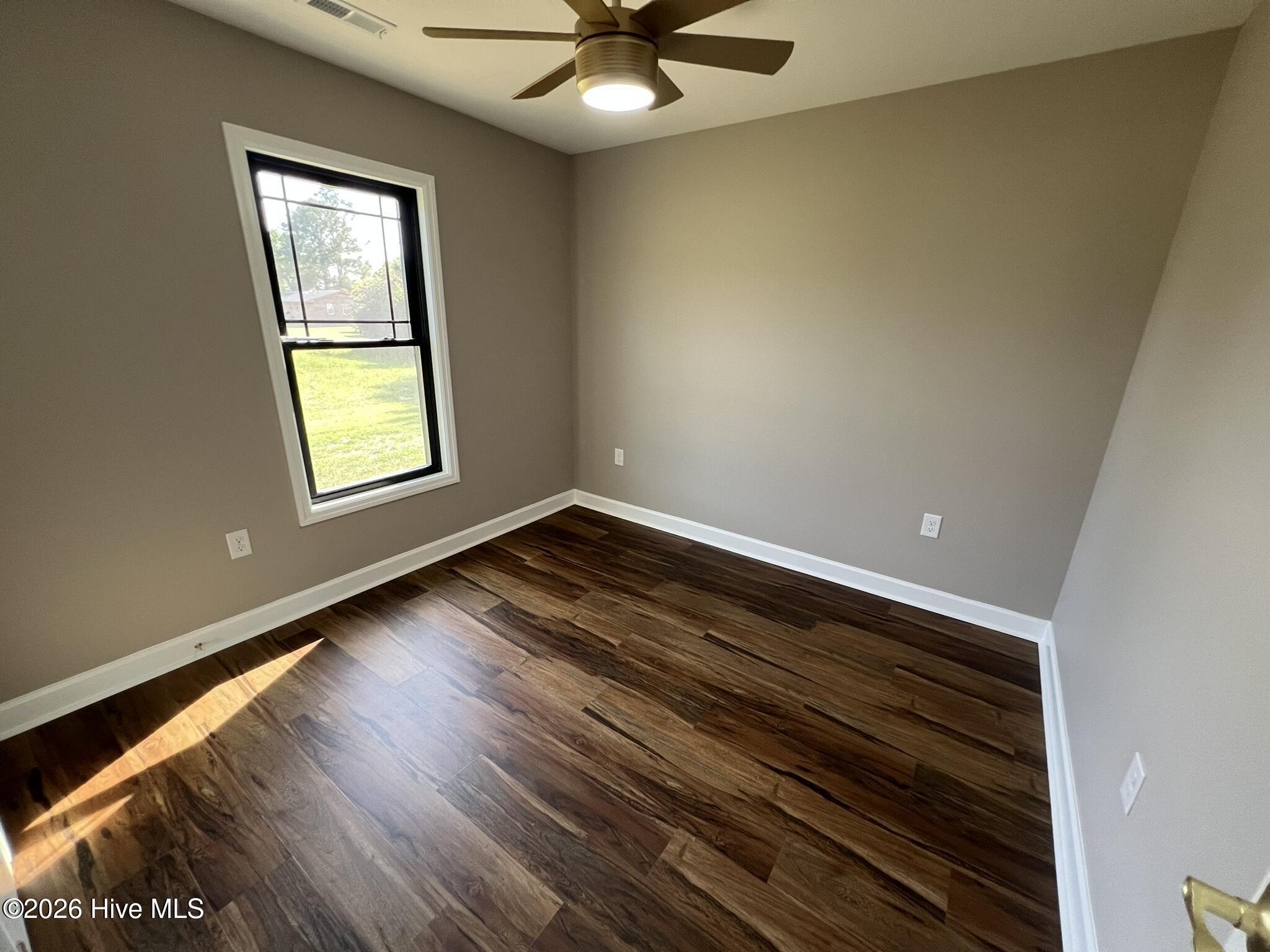 100569218 | Photo 20