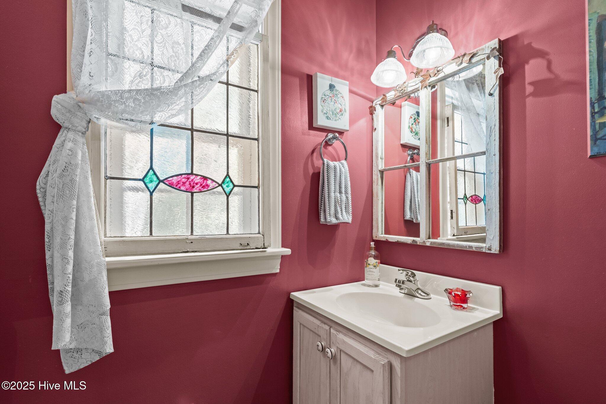 100517626 | Photo 41