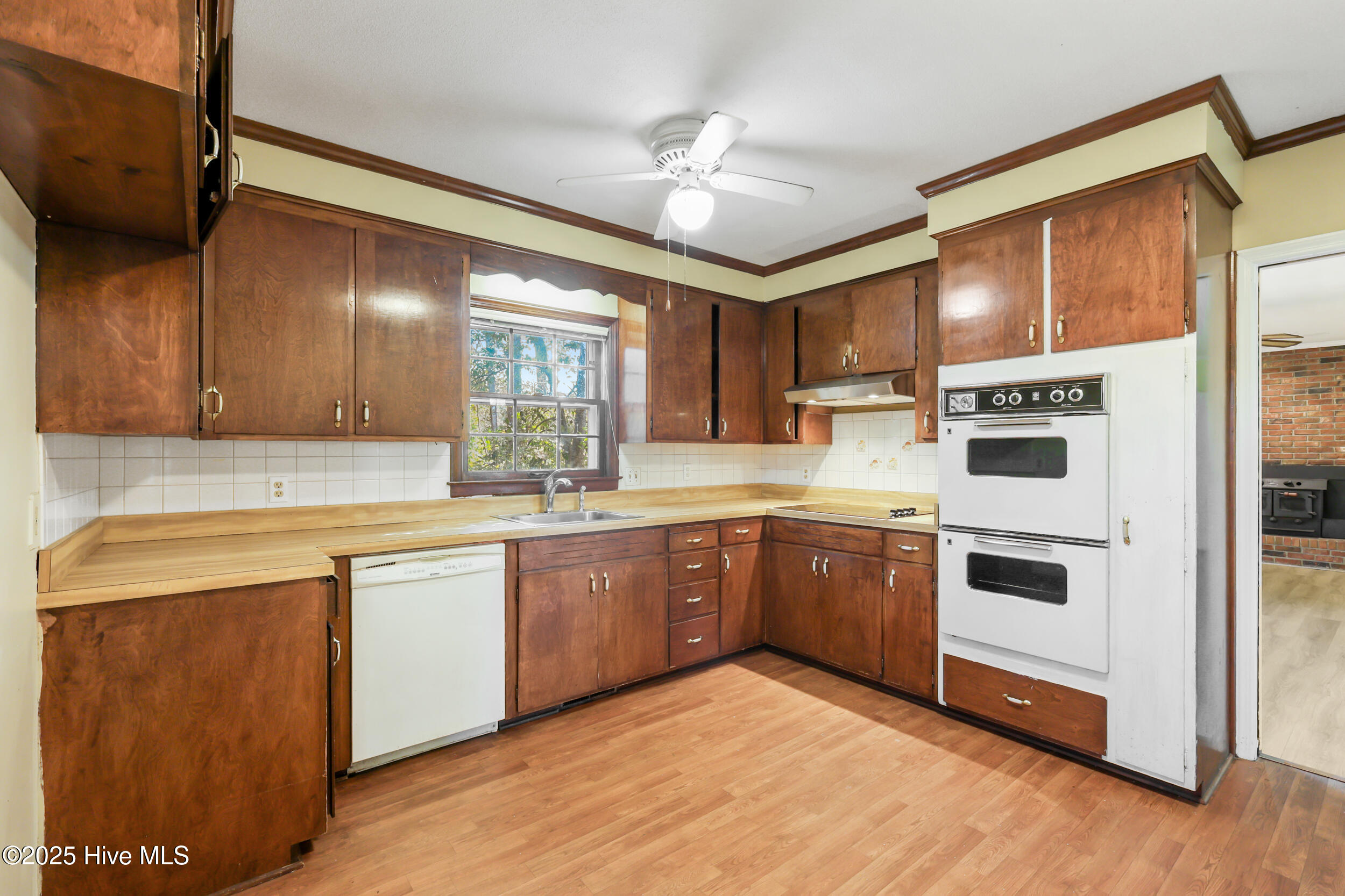 100544897 | Photo 14