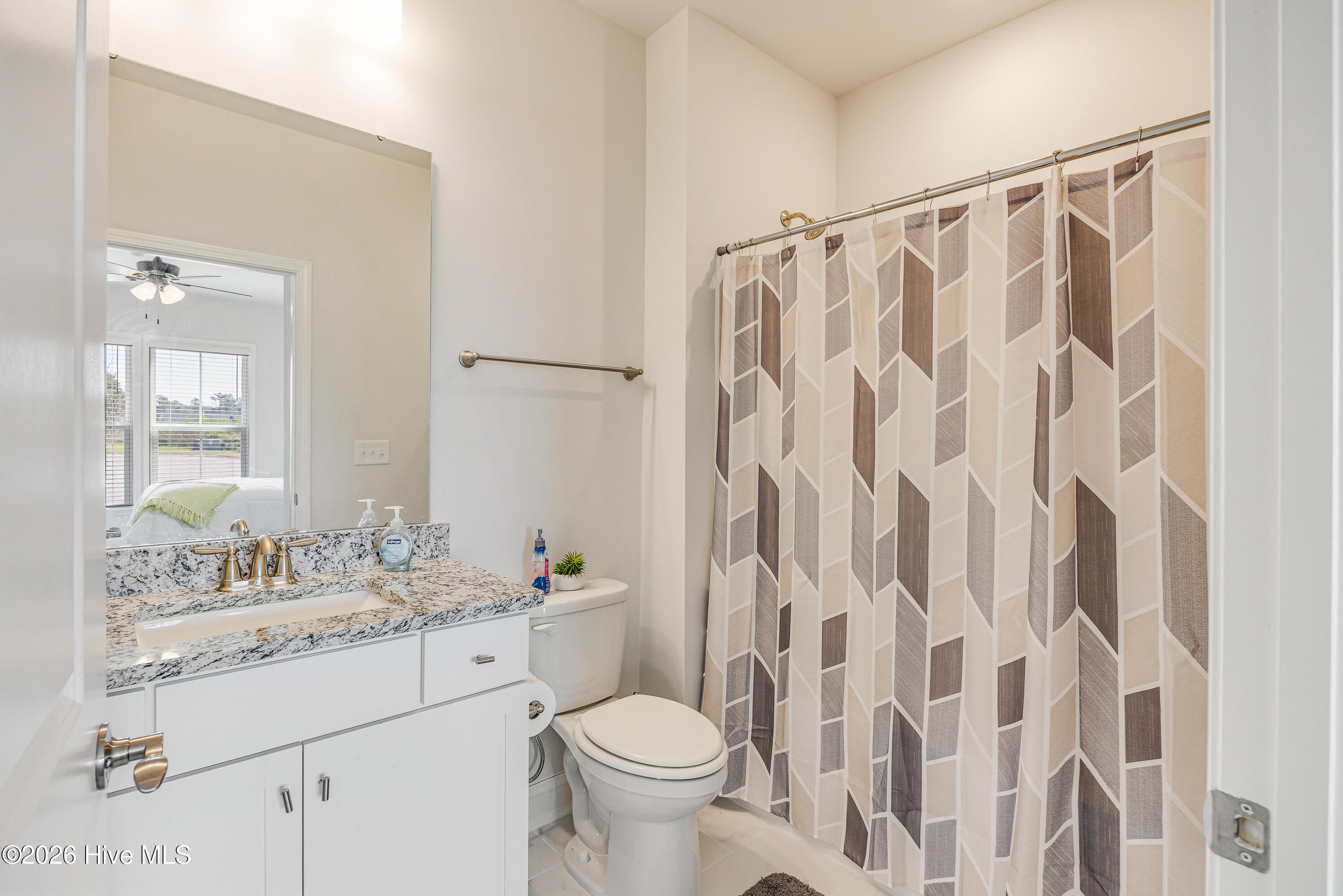 100559661 | Photo 30