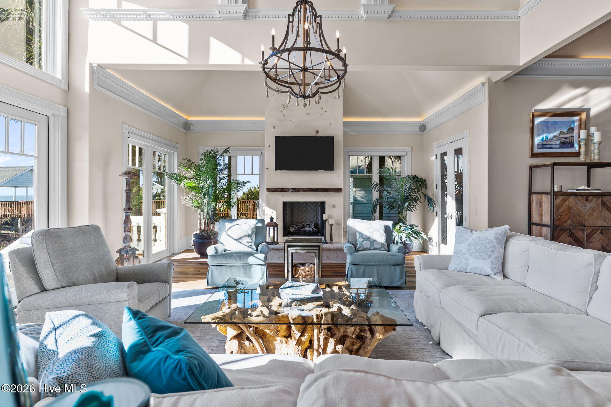 100552689 | Photo 10