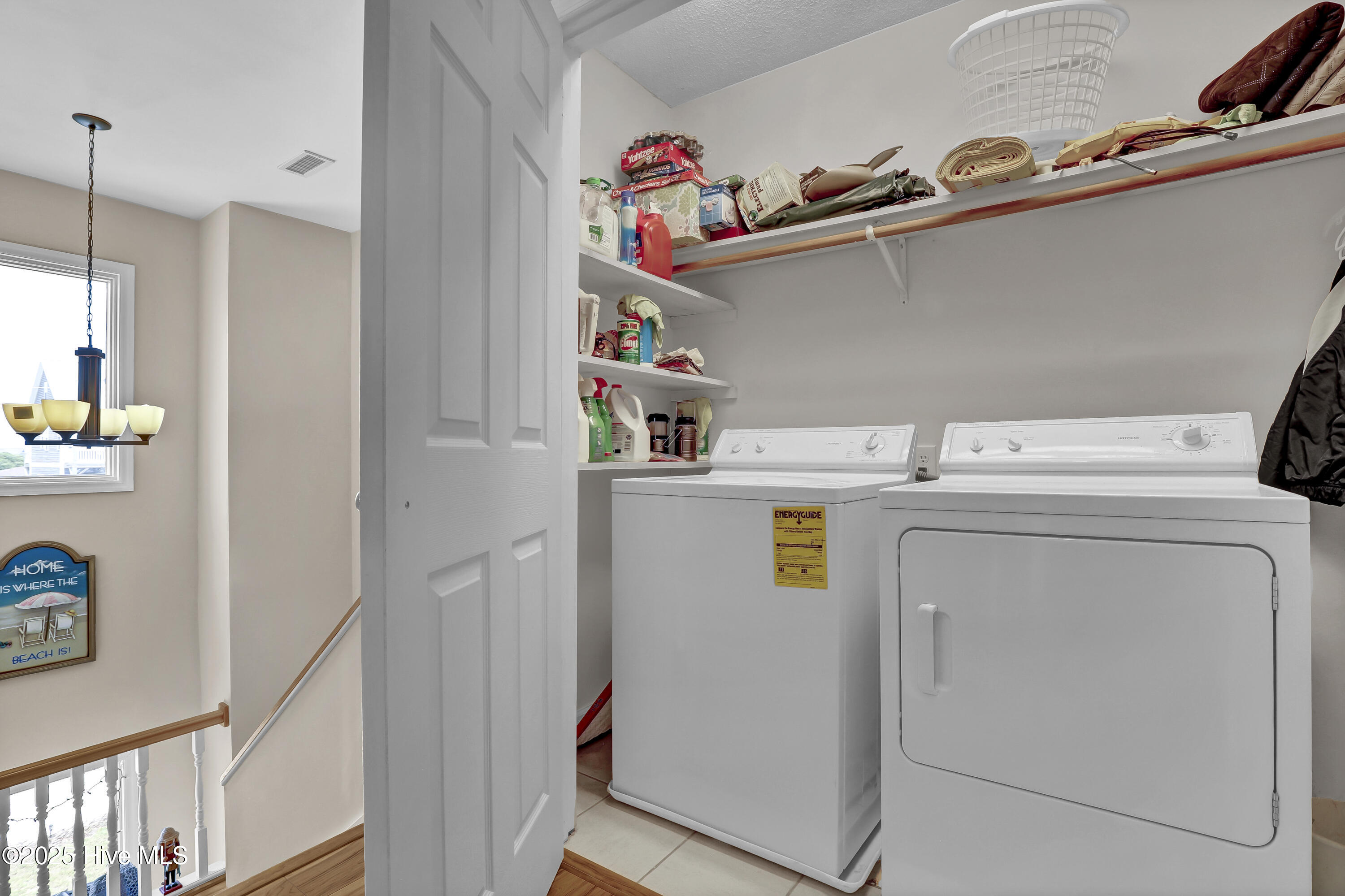 100521146 | Photo 11