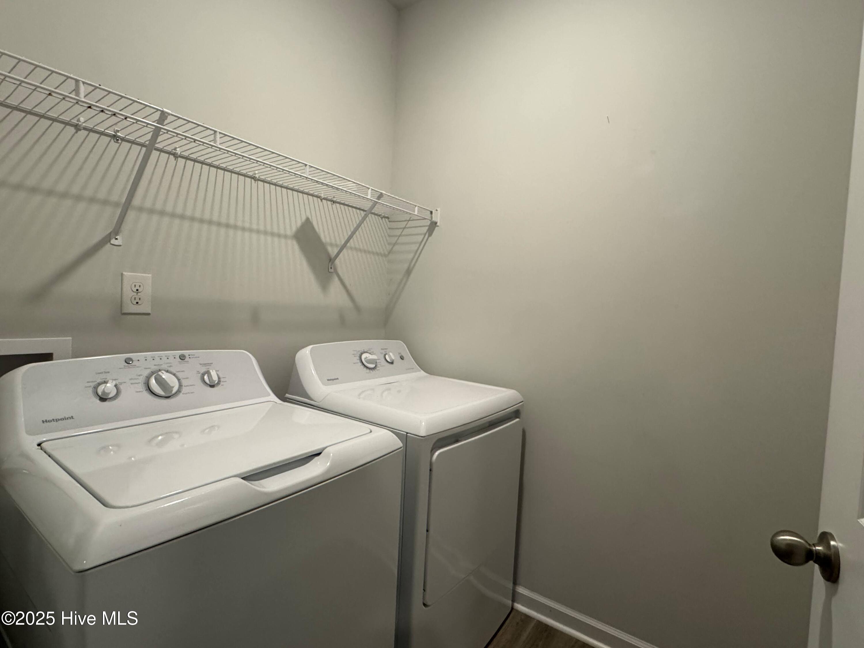 100533613 | Photo 24