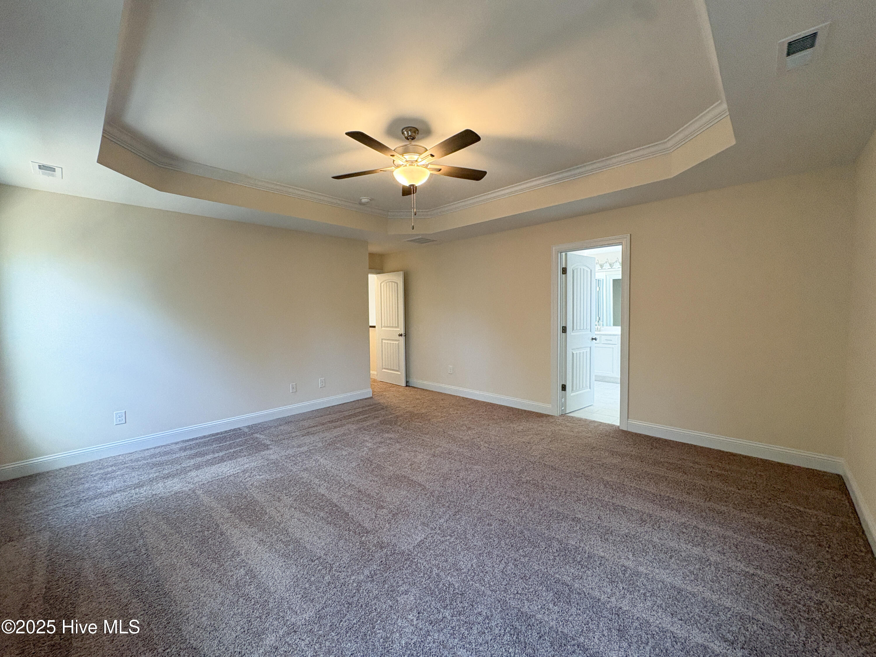 100499948 | Photo 17