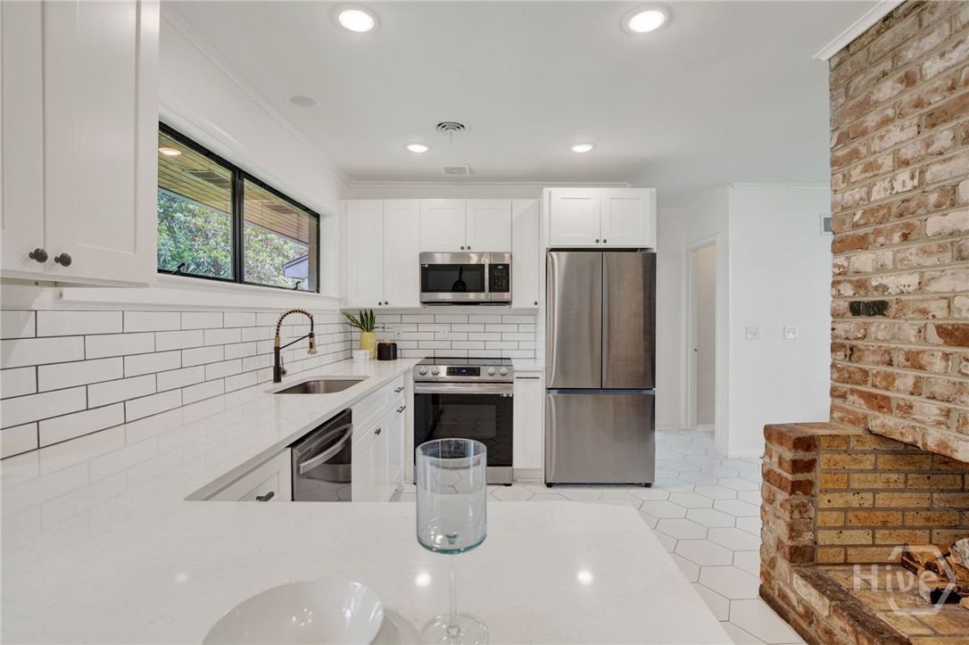 200 Kinzie Avenue, Savannah, GA 31404 Listing Photo  8
