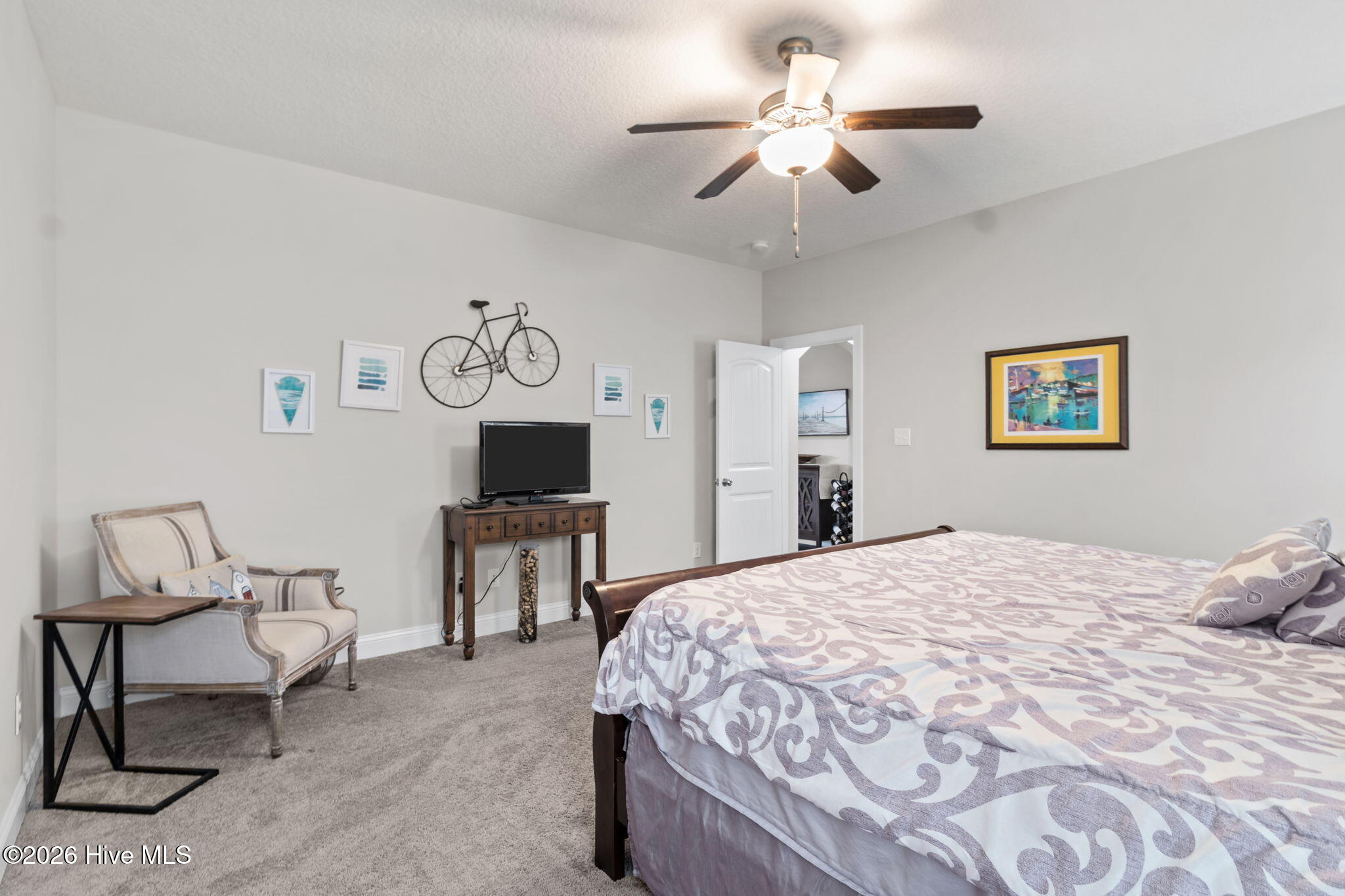 100560055 | Photo 25