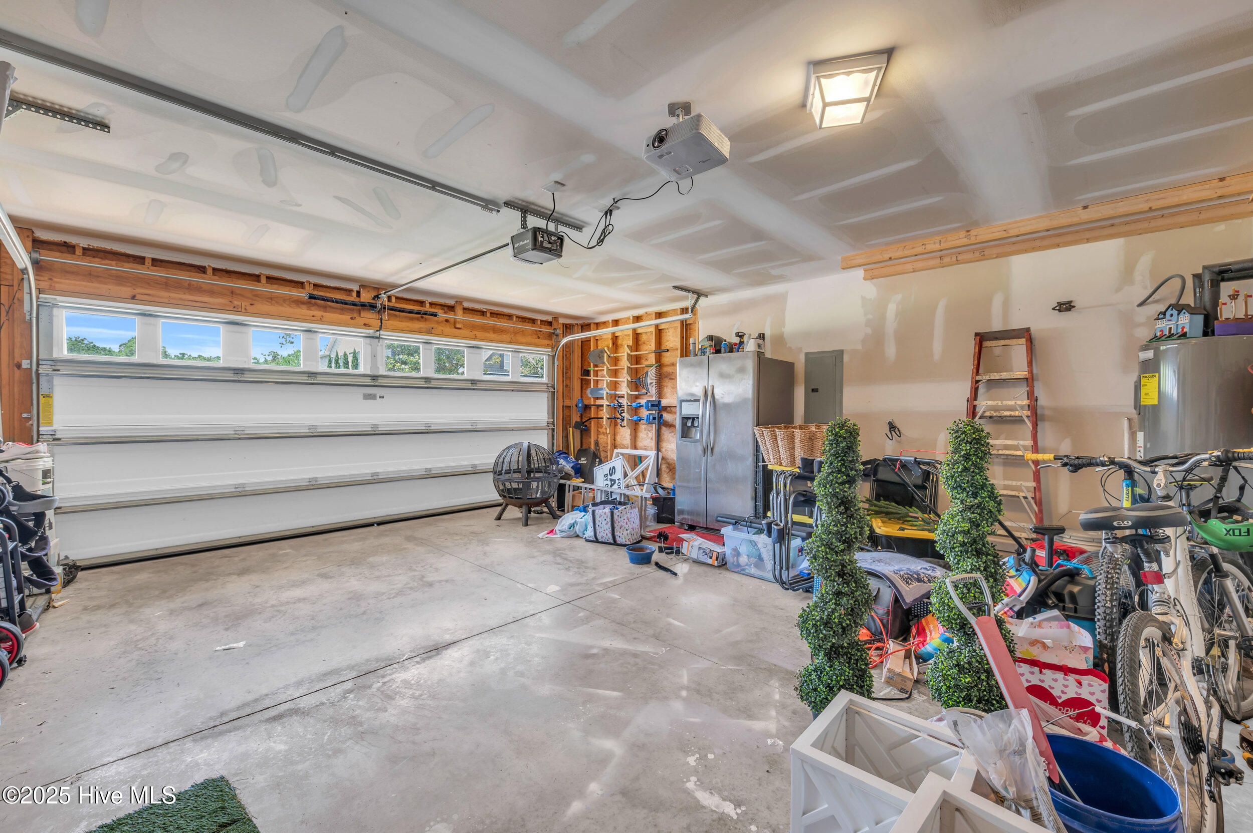 100516387 | Photo 23