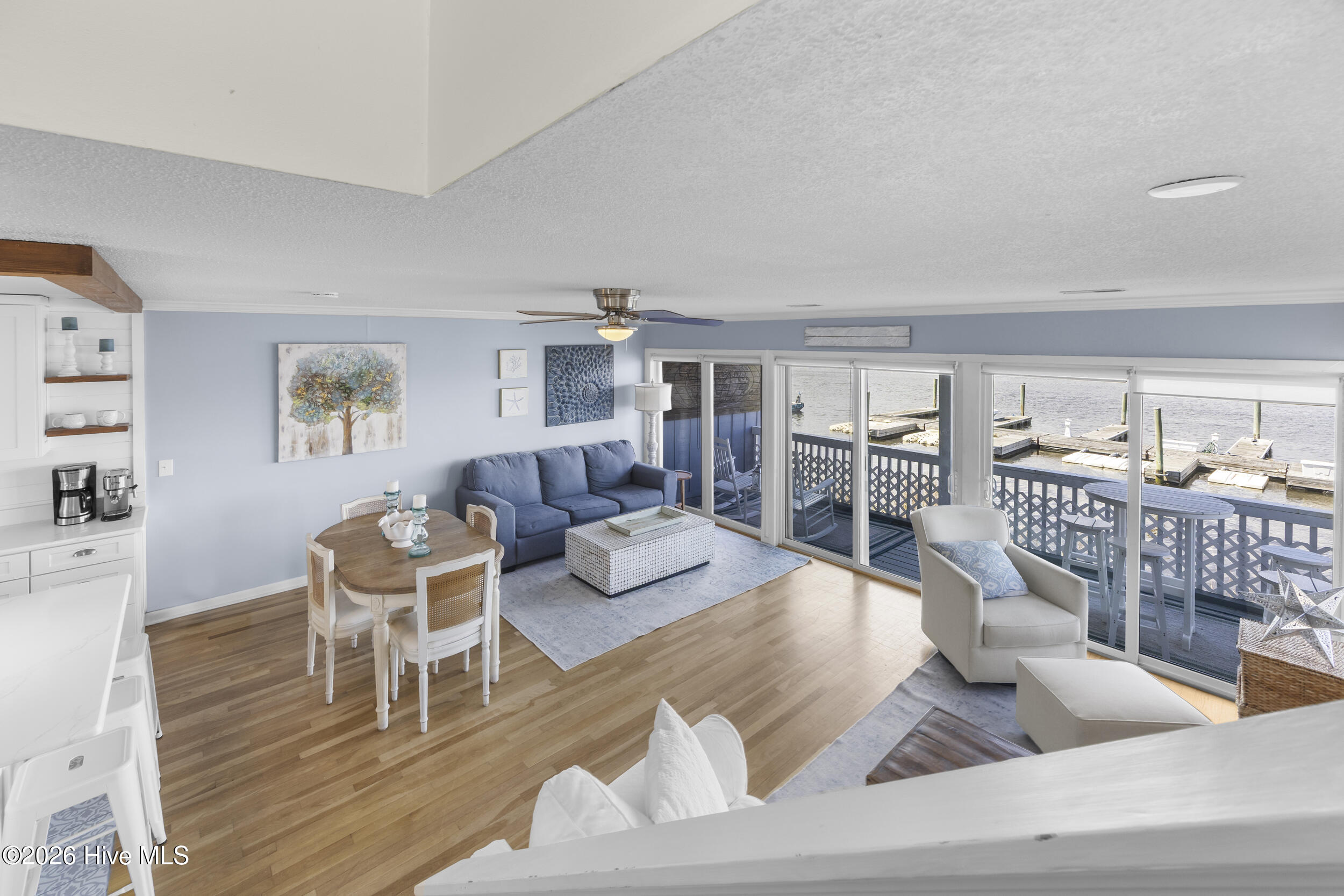 100559474 | Photo 39