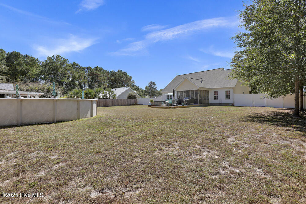 100532845 | Photo 44