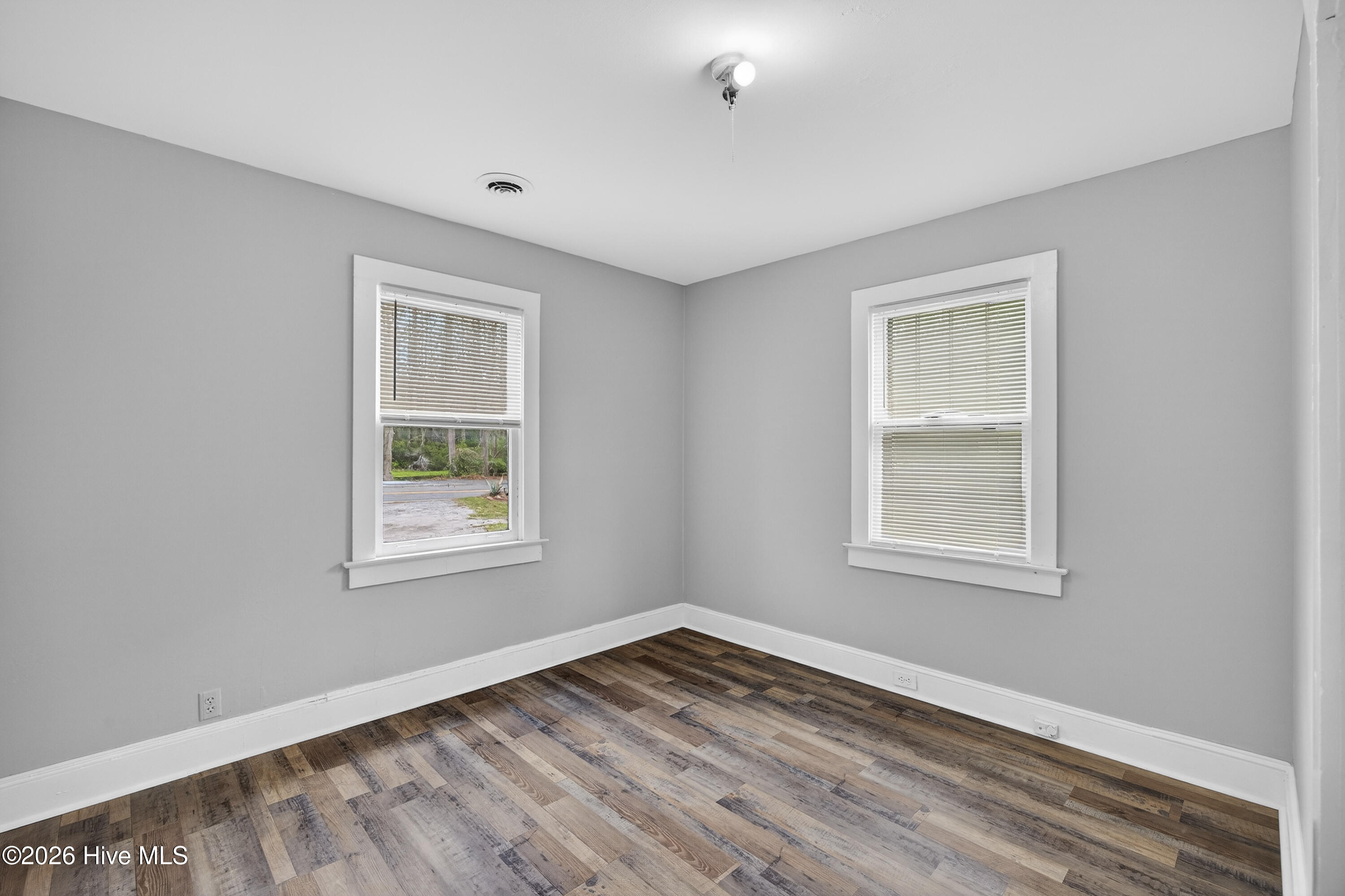 100564526 | Photo 26