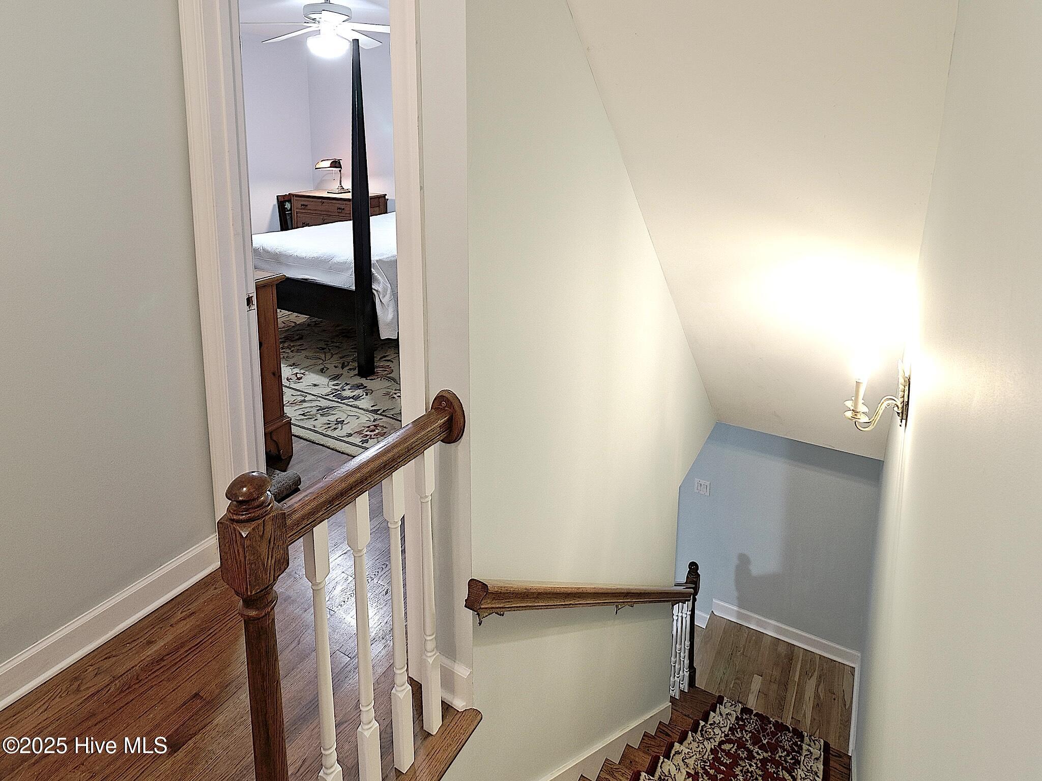 100504796 | Photo 45