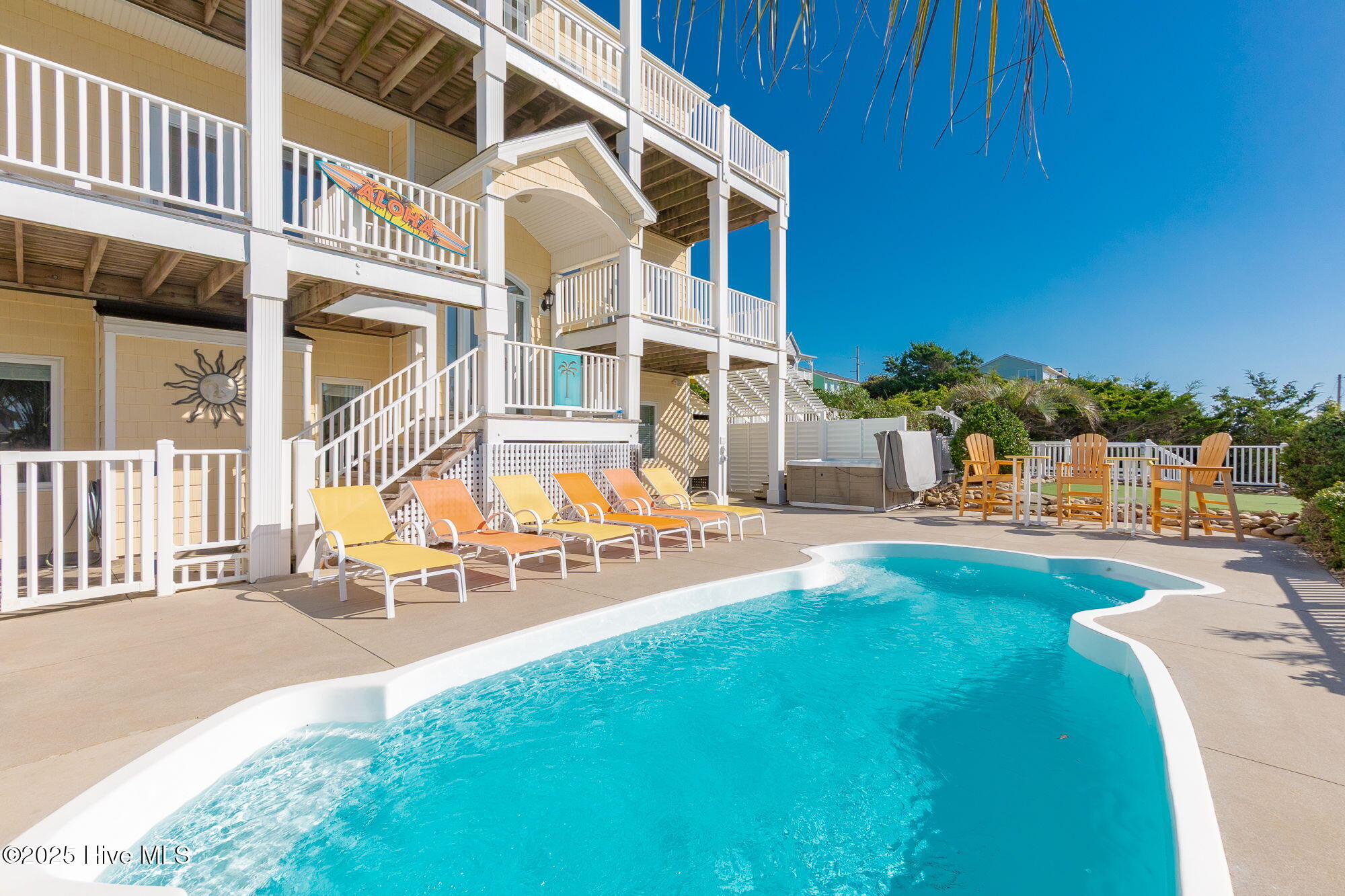 100536306 | Photo 12