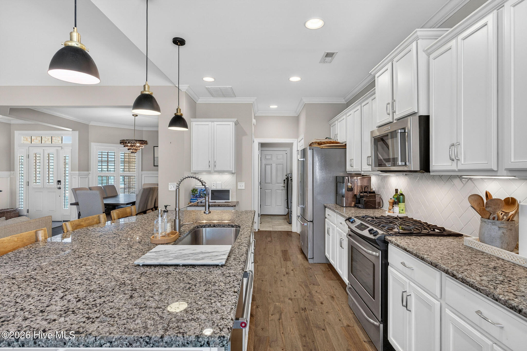 100554846 | Photo 27