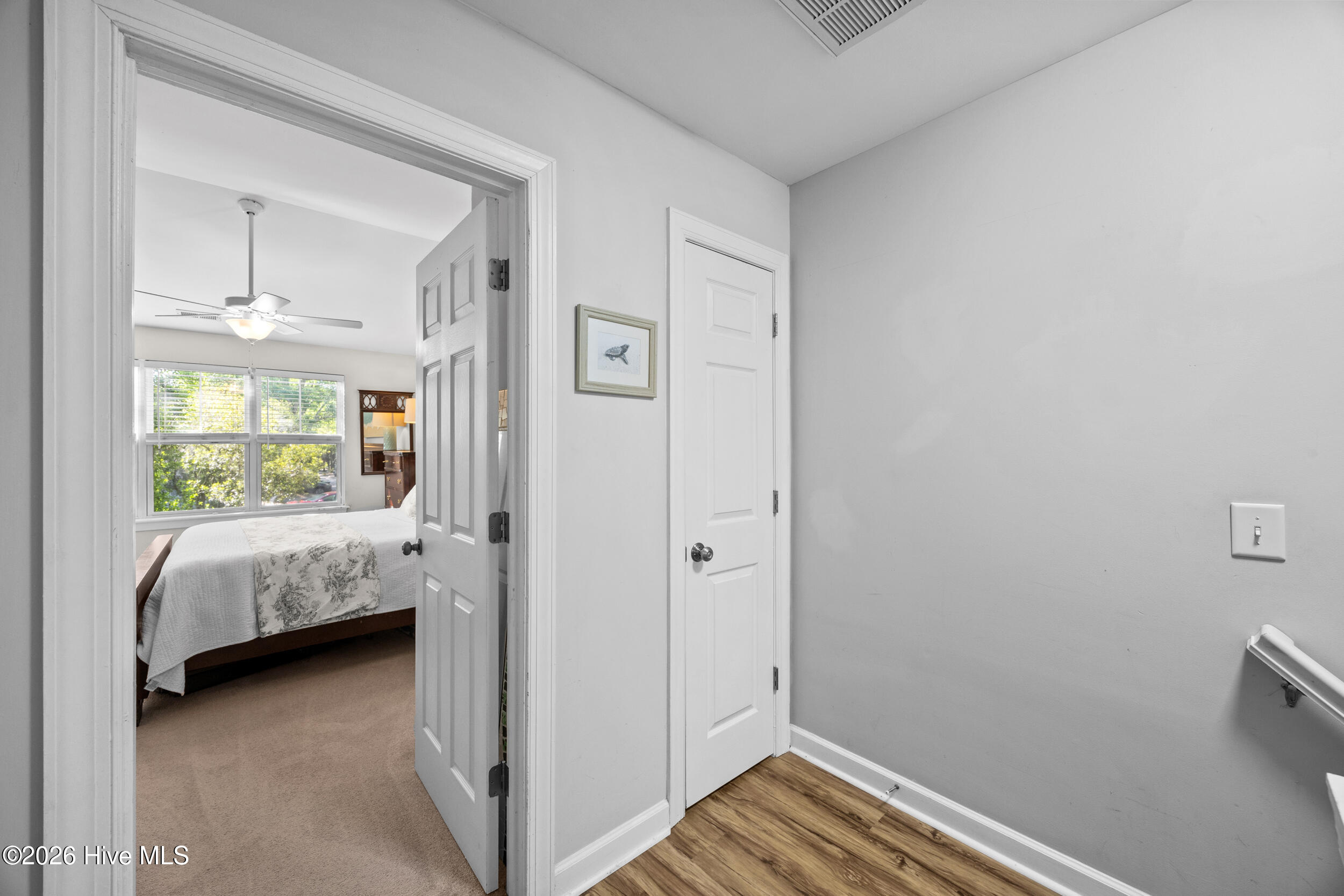 100567438 | Photo 15