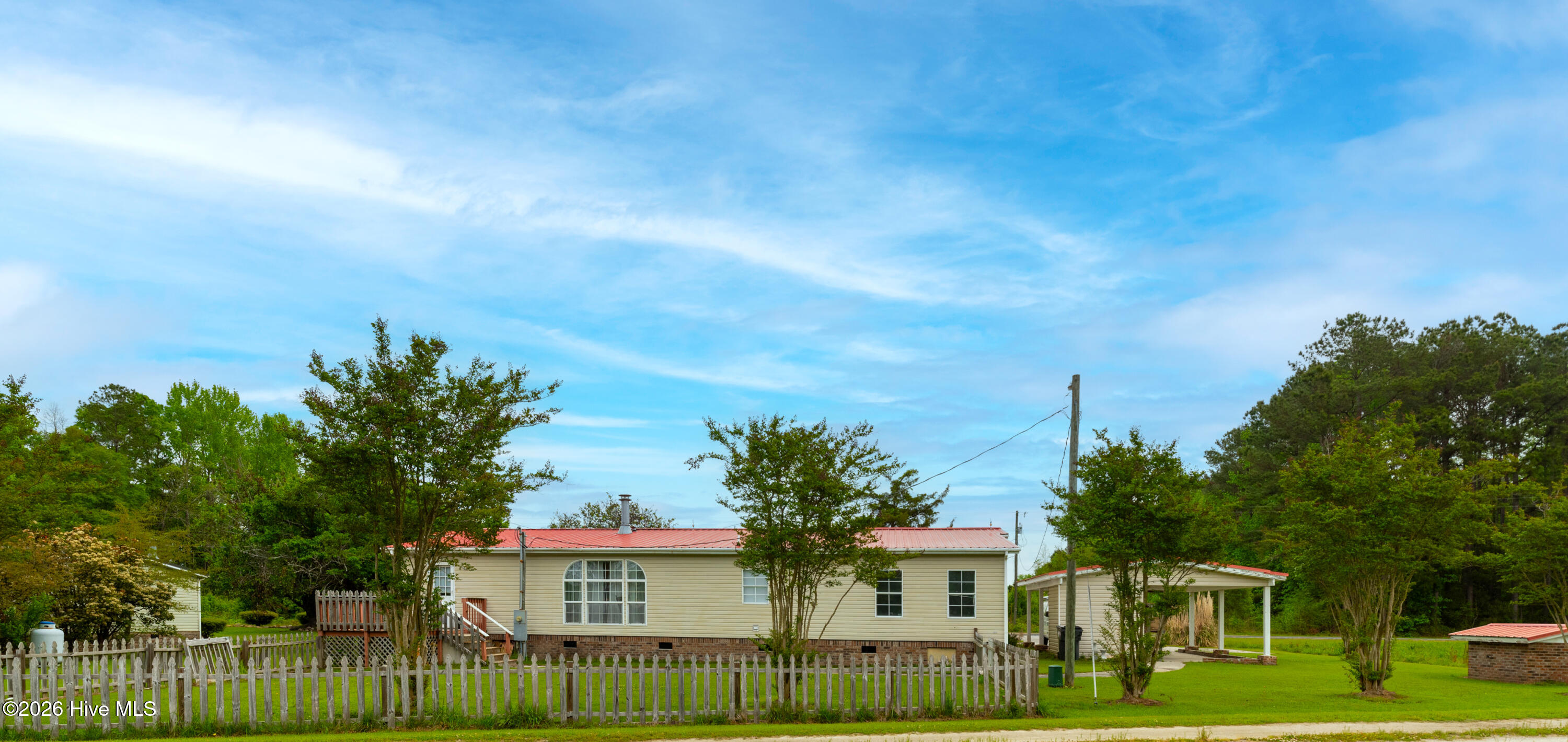 100566927 | Photo 35