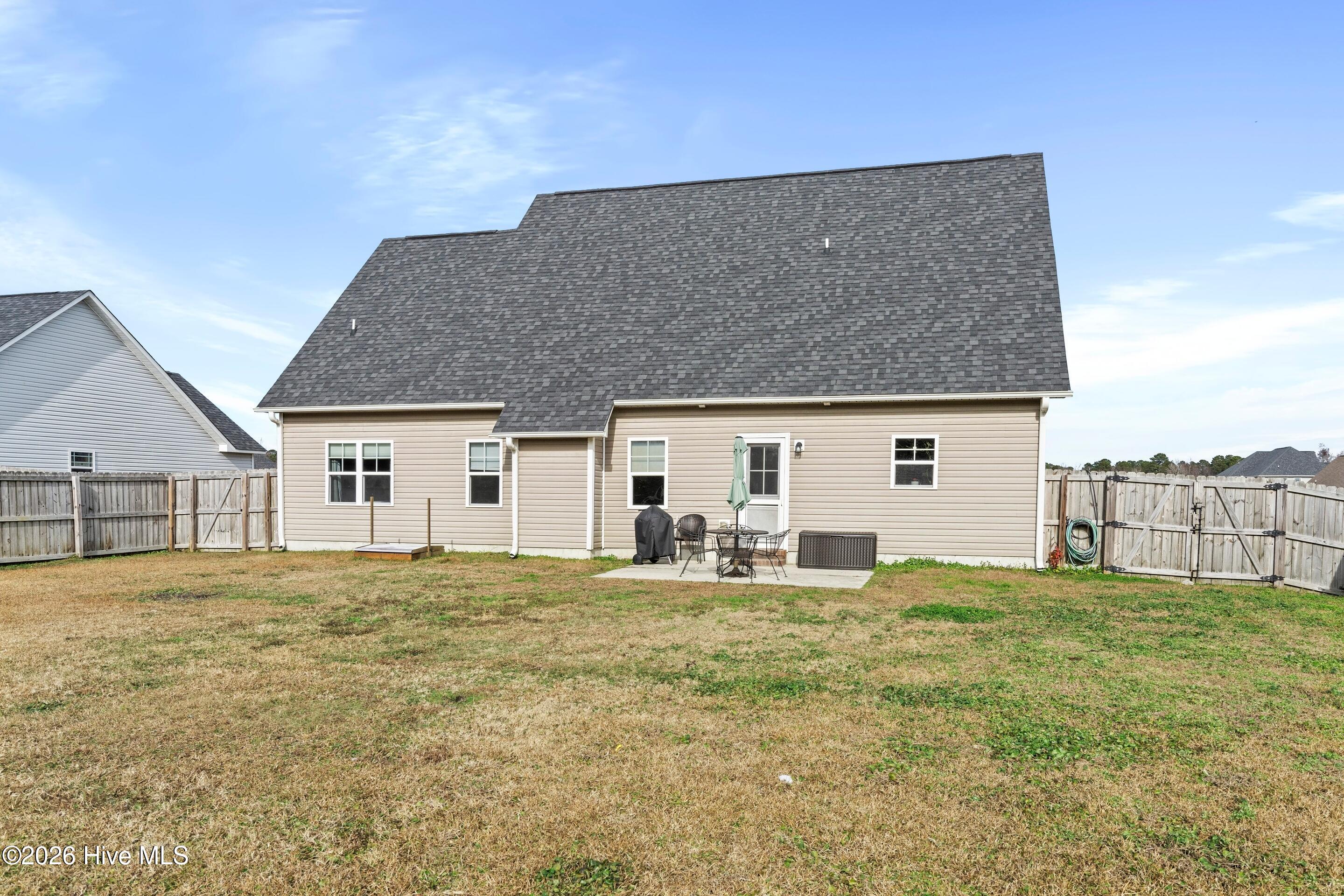 100548782 | Photo 46