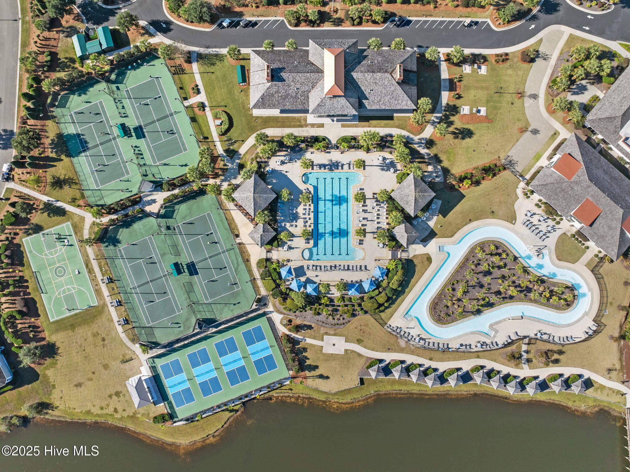 100537659 | Photo 70