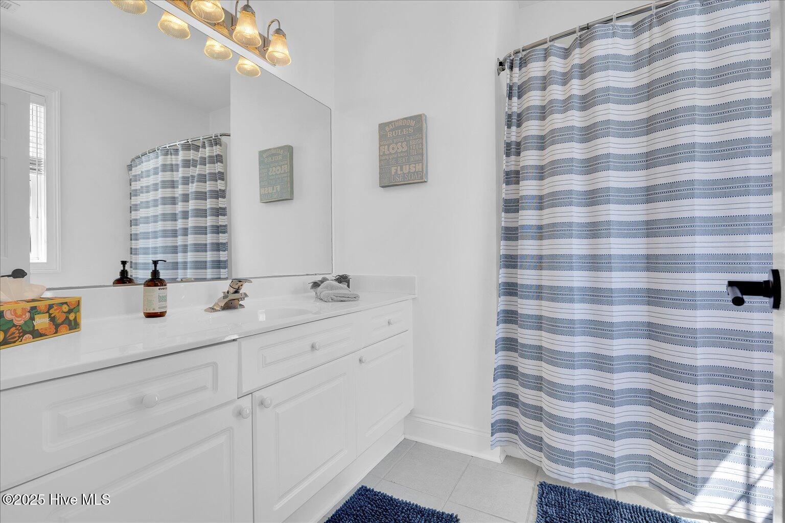 100545329 | Photo 13