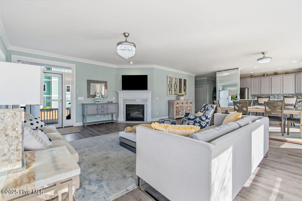 100542362 | Photo 36