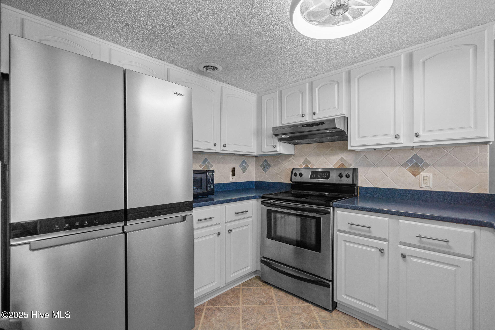 1518 Carolina Beach Avenue N D9, Carolina Beach, NC 28428 – photo 14: kitchen 1