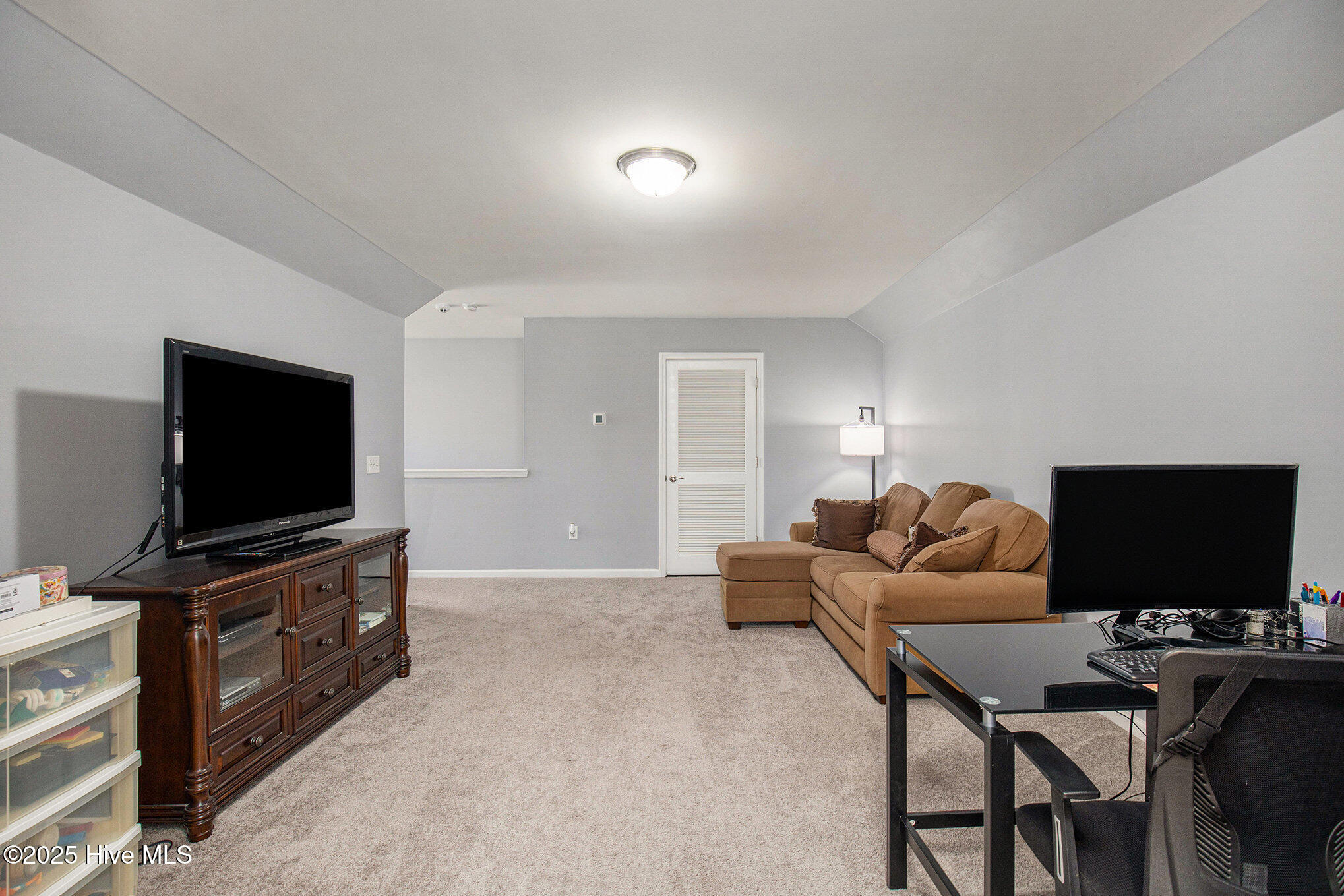 100529053 | Photo 30