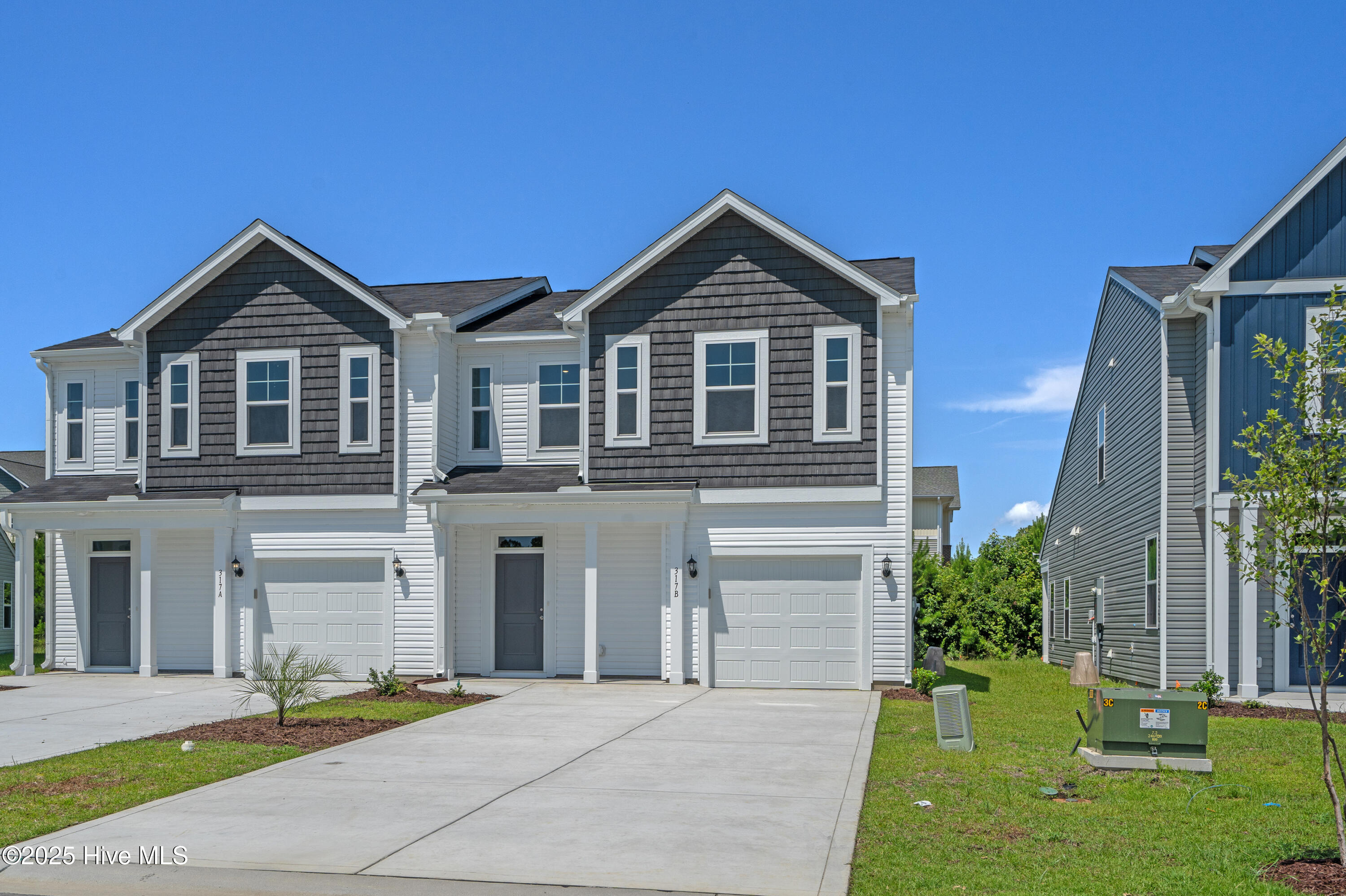 100534504 | Photo 38