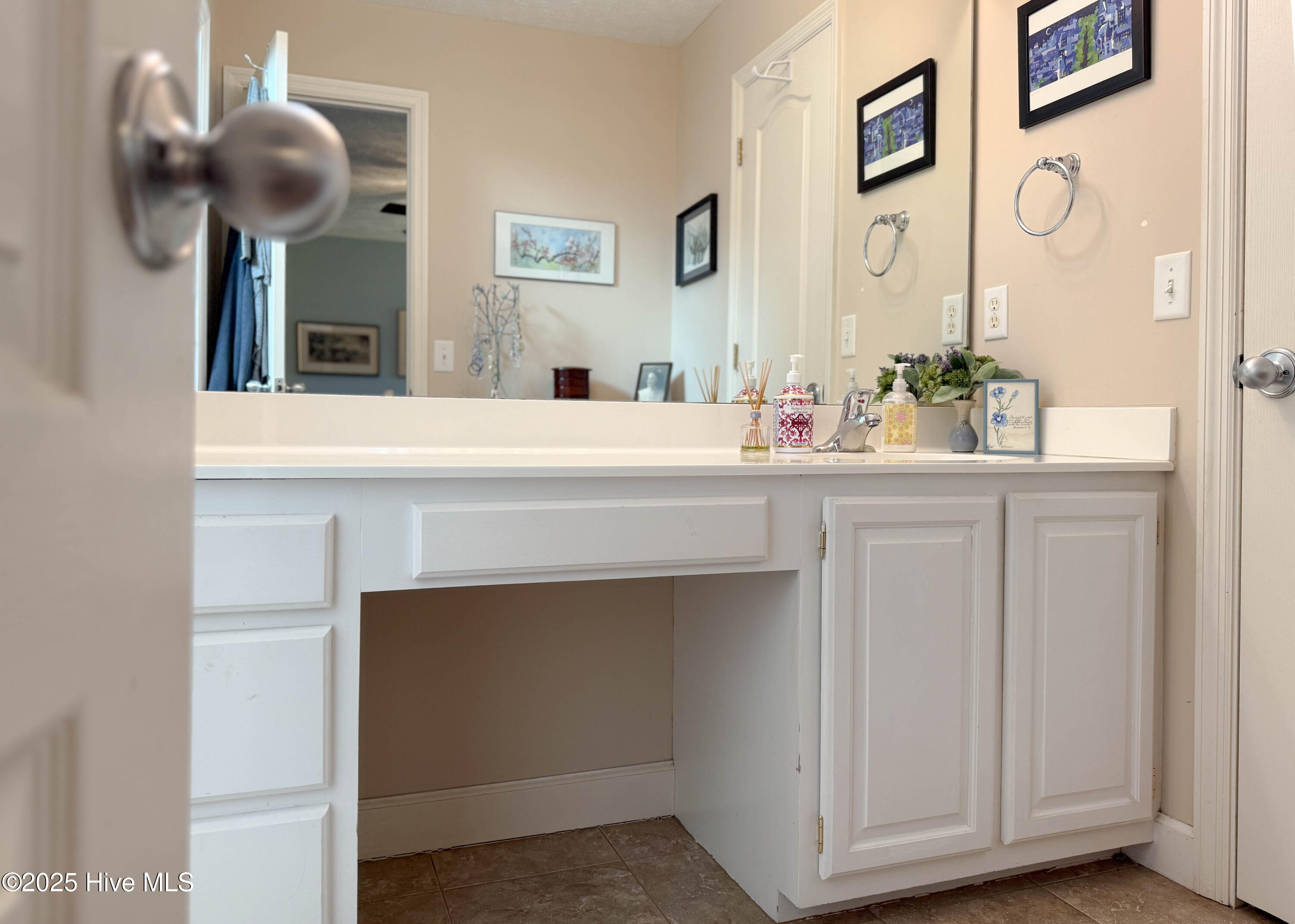 100538841 | Photo 36