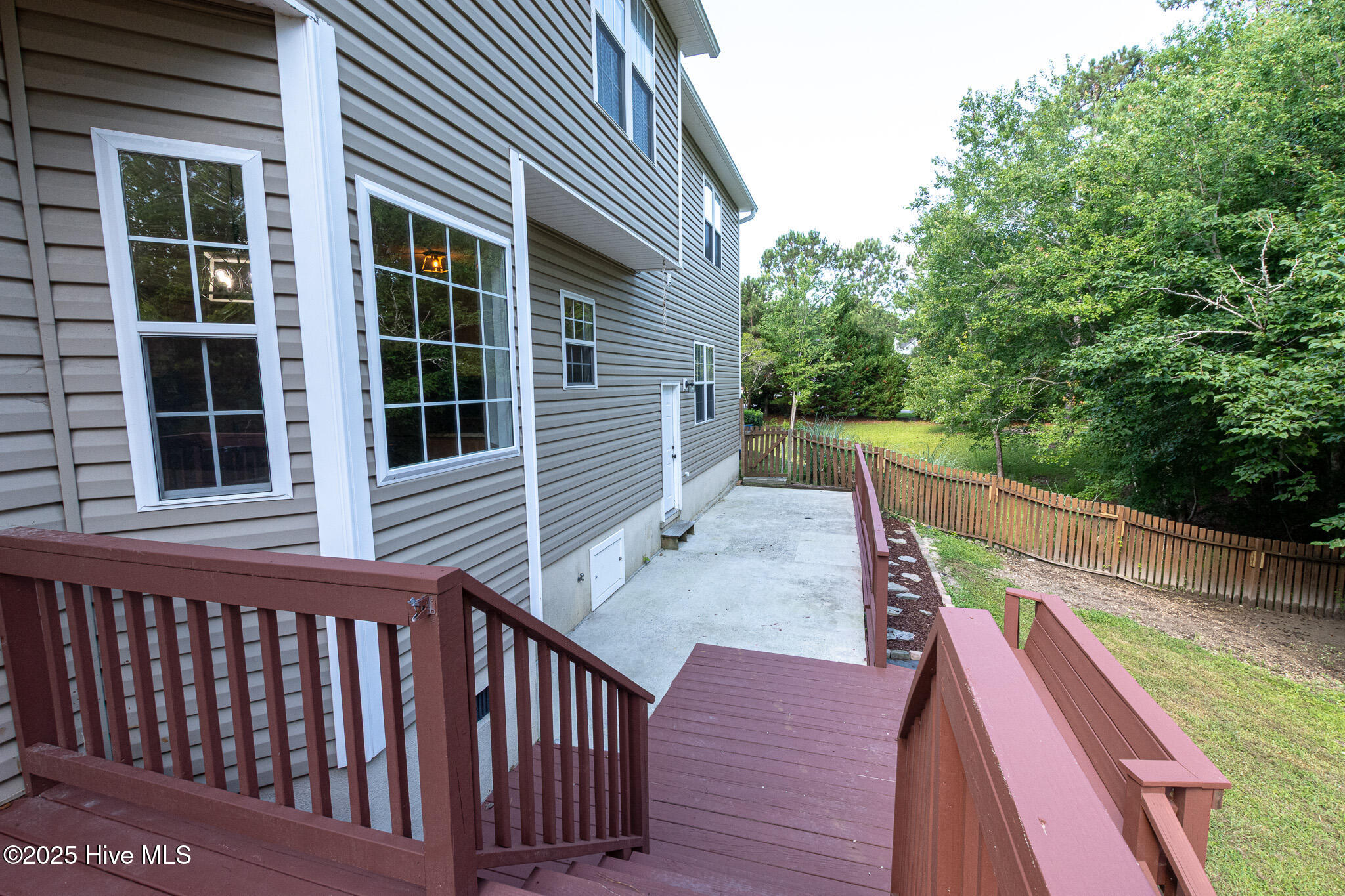 100554866 | Photo 48