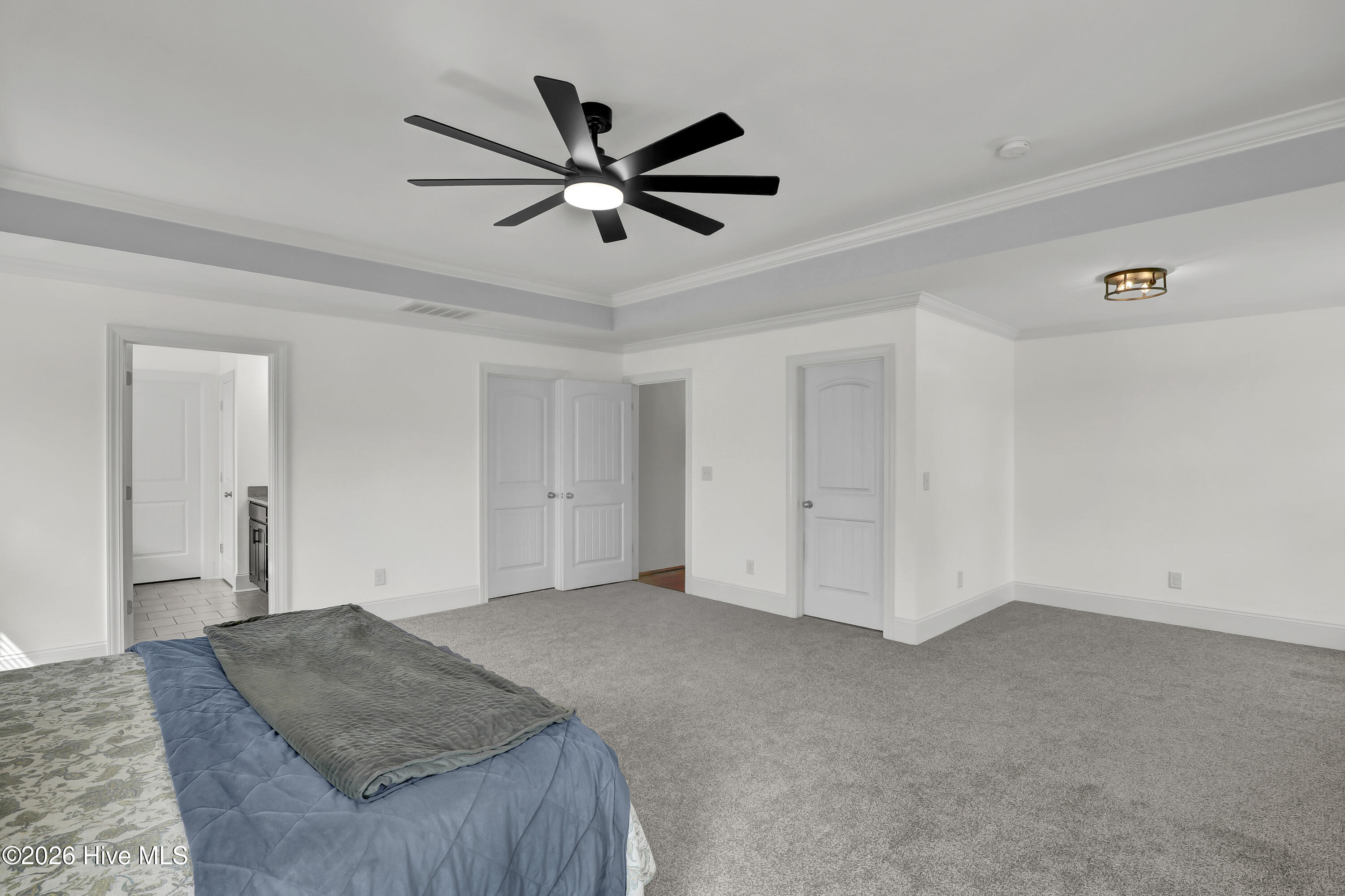 100569248 | Photo 27