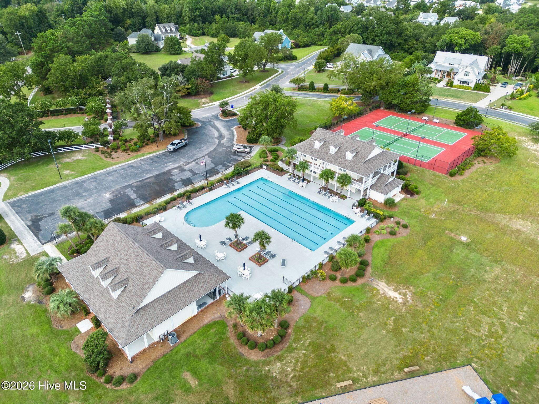 100567627 | Photo 18