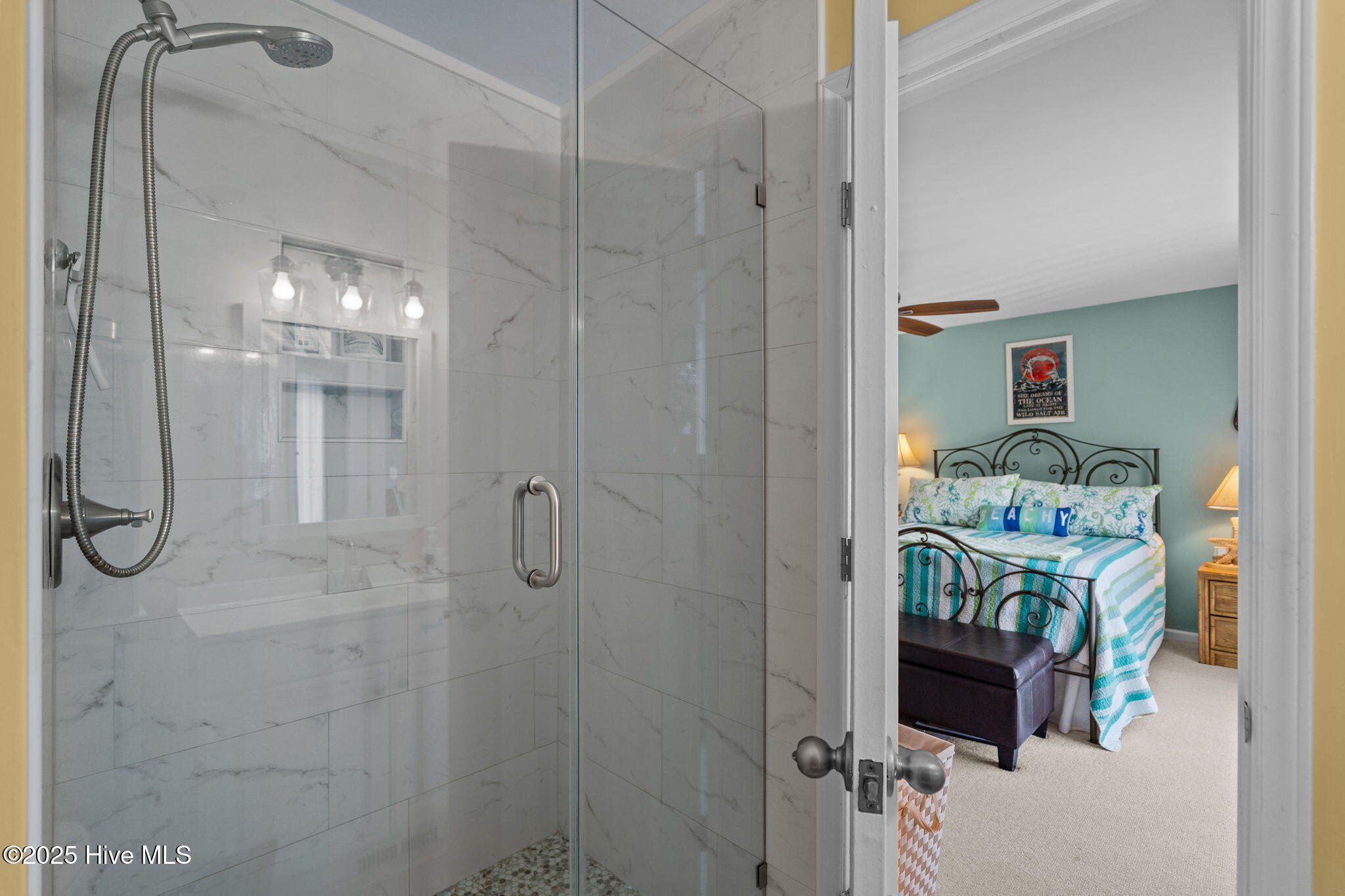 100538407 | Photo 19