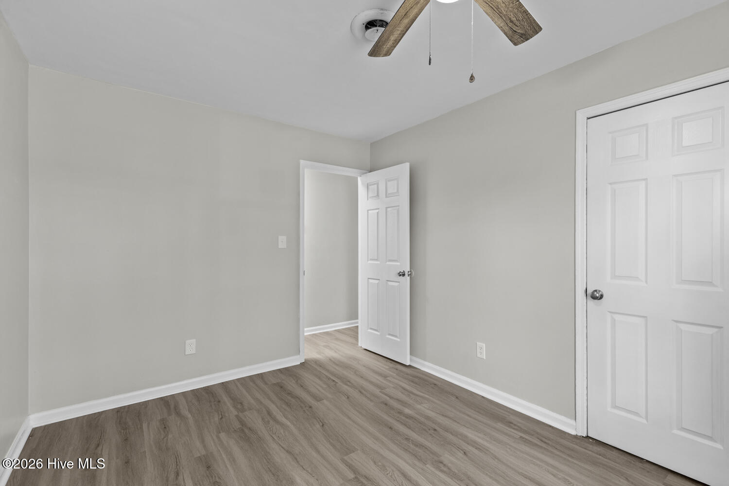 100551679 | Photo 16