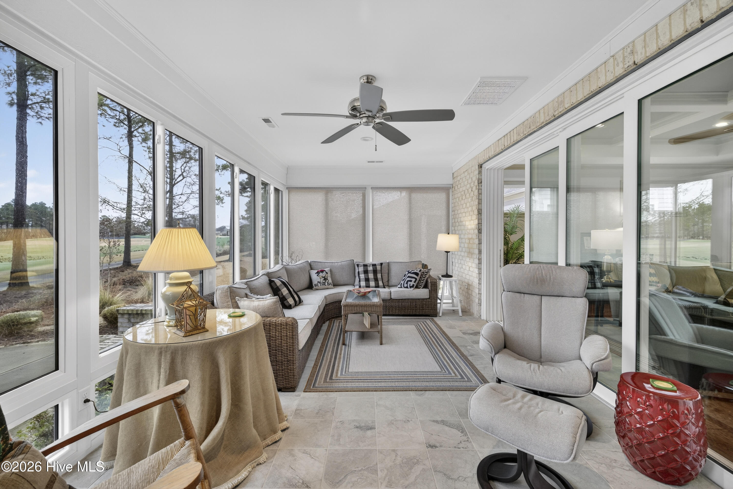 100551916 | Photo 17