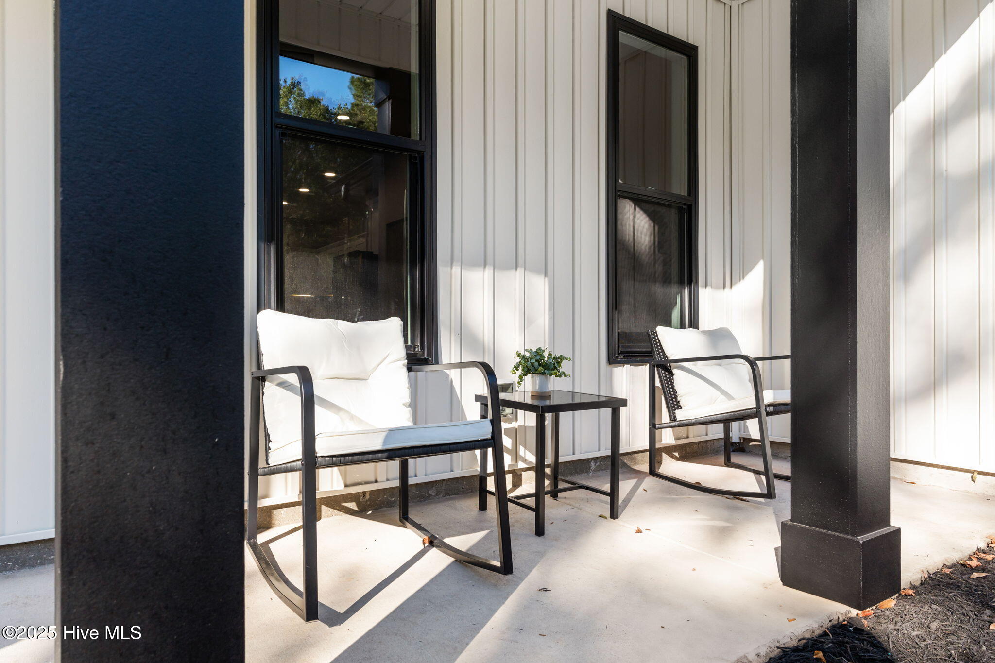 100537553 | Photo 15