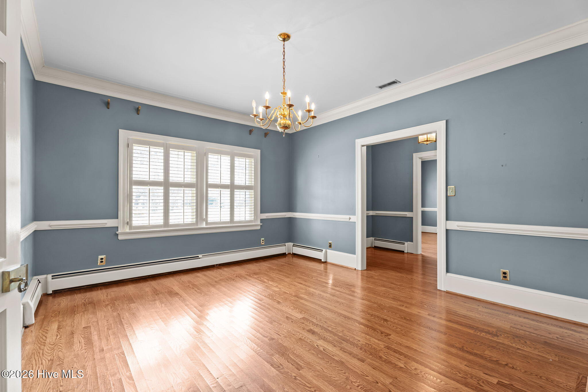 401 Brentwood Drive N