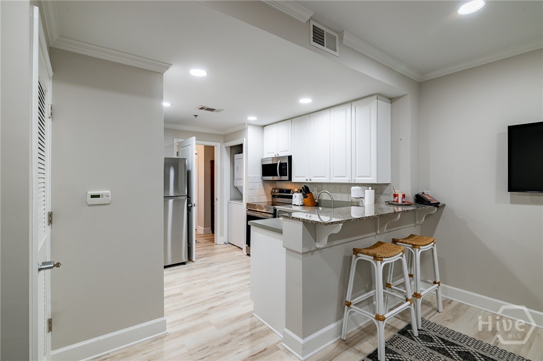 250 W Broad Street 521