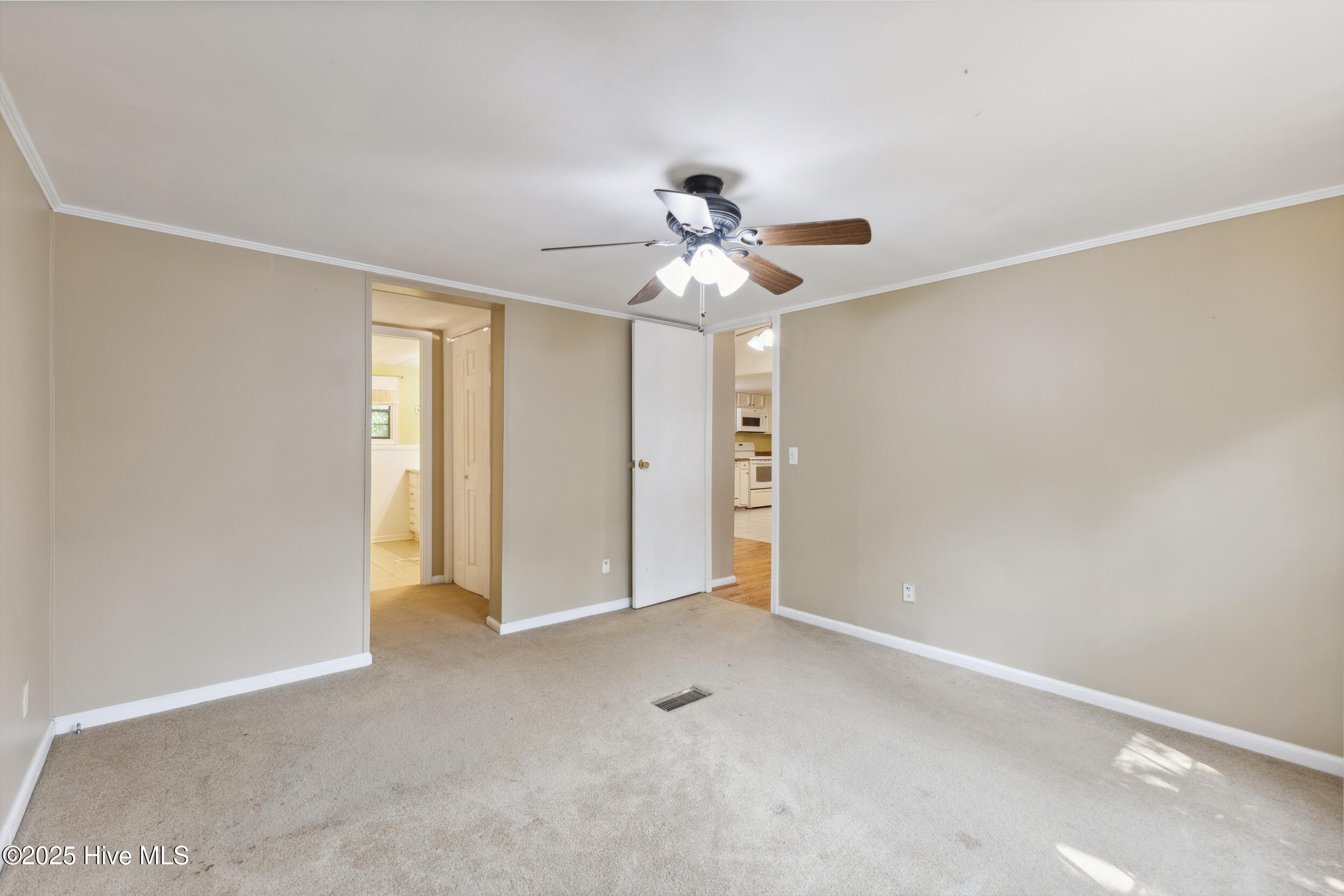 100511542 | Photo 16