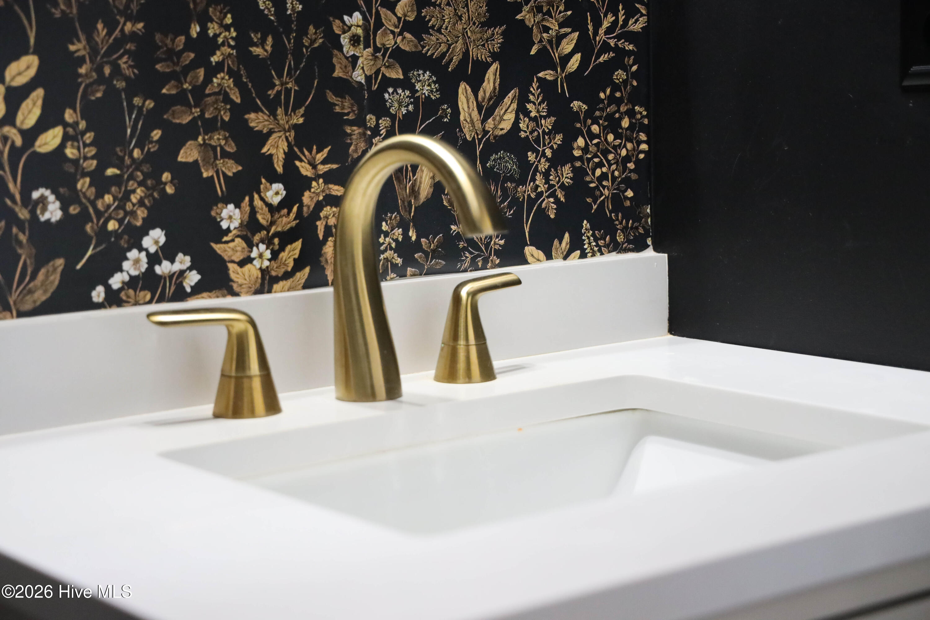 100551828 | Photo 29