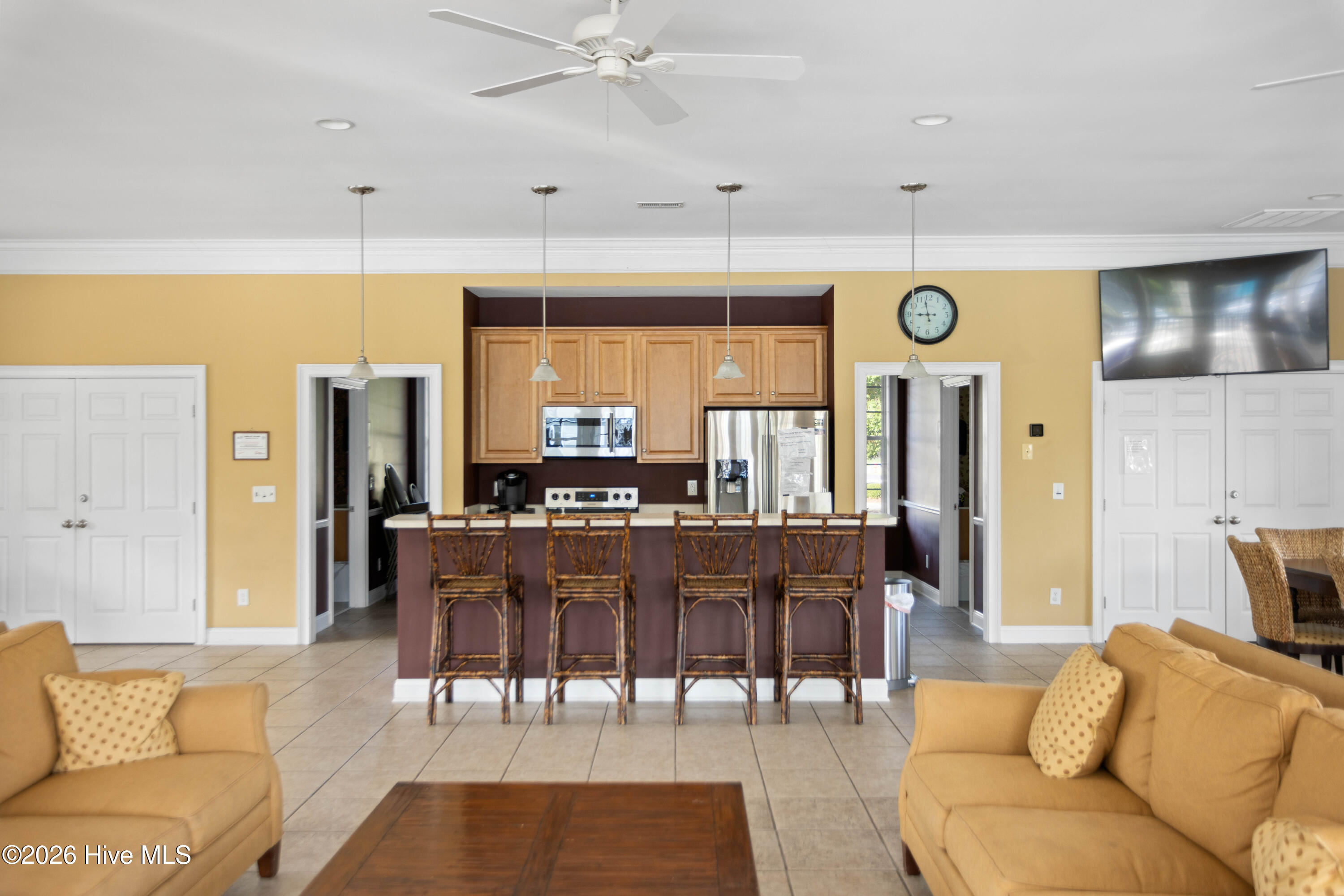 100554021 | Photo 54