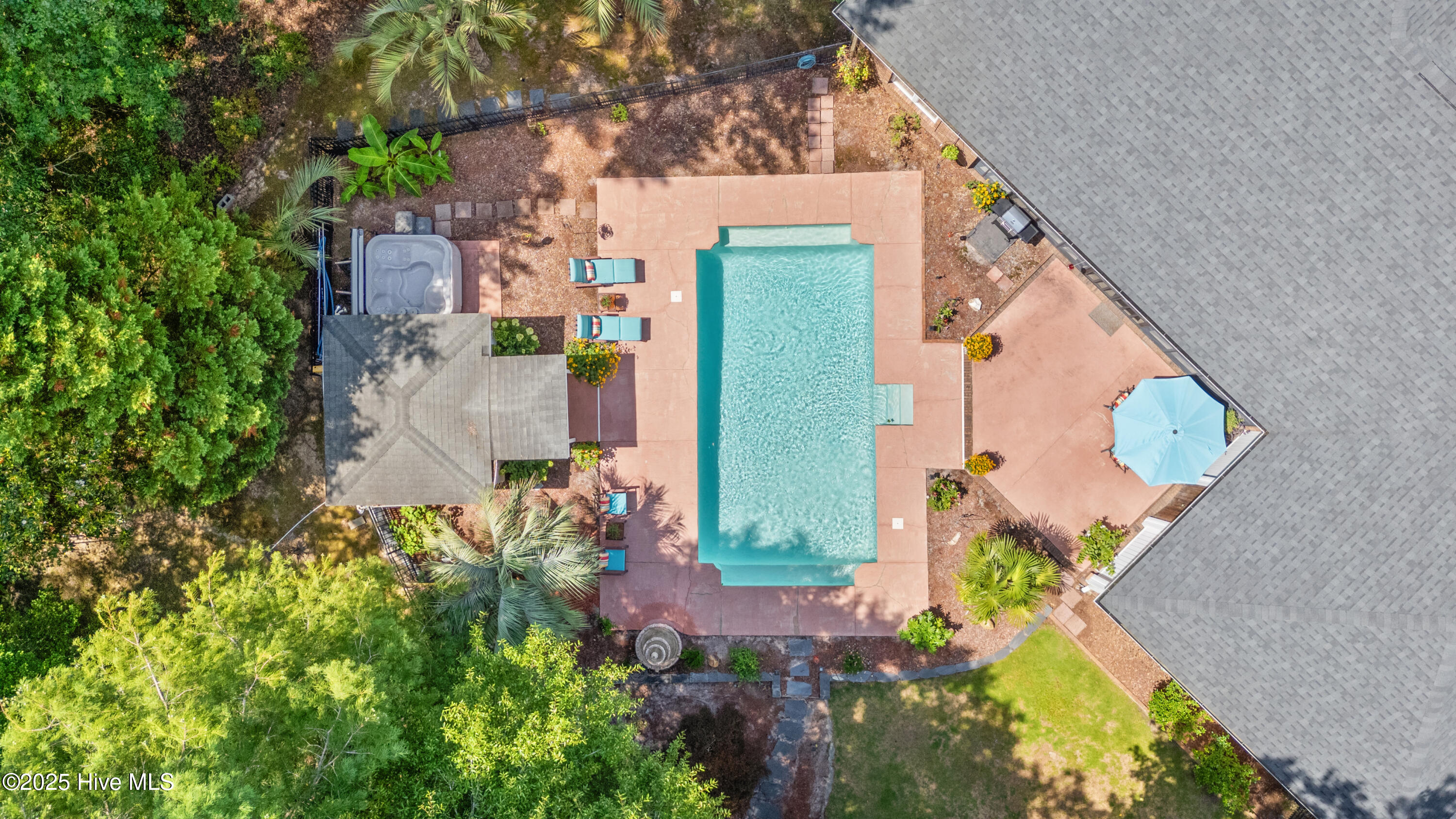 100515371 | Photo 29