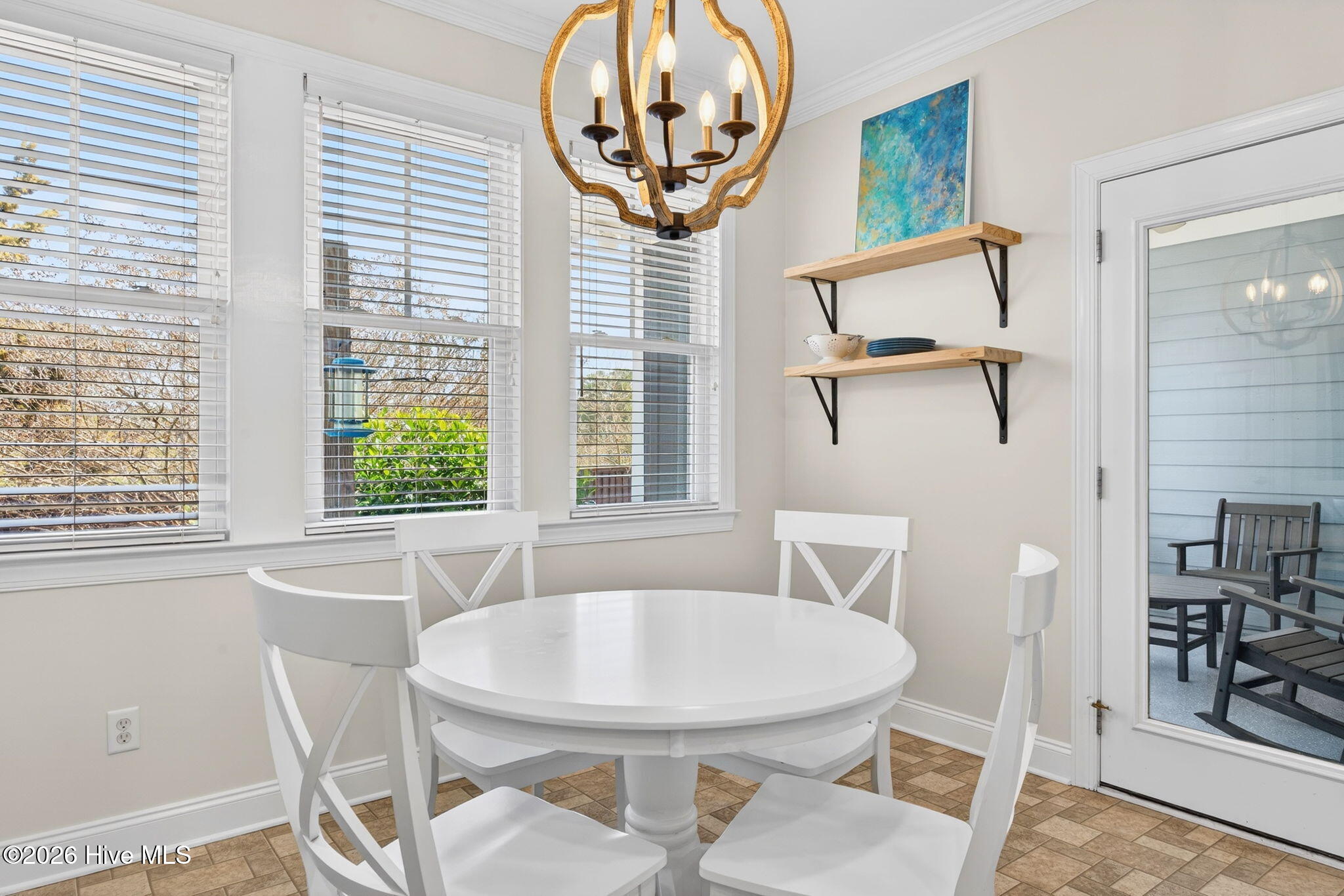 100558158 | Photo 24