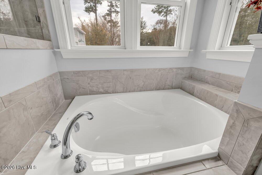 100555857 | Photo 21