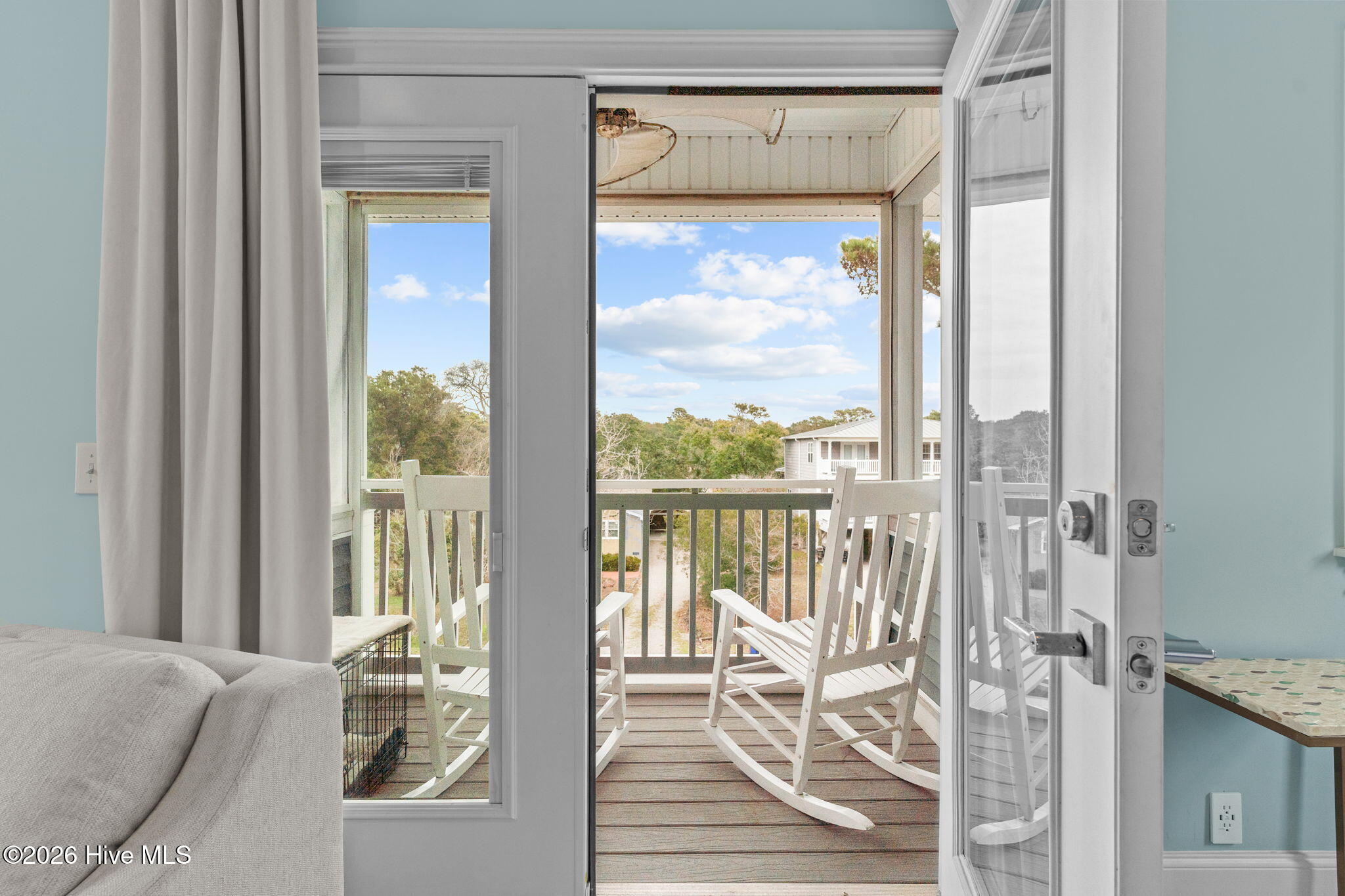 100557179 | Photo 17