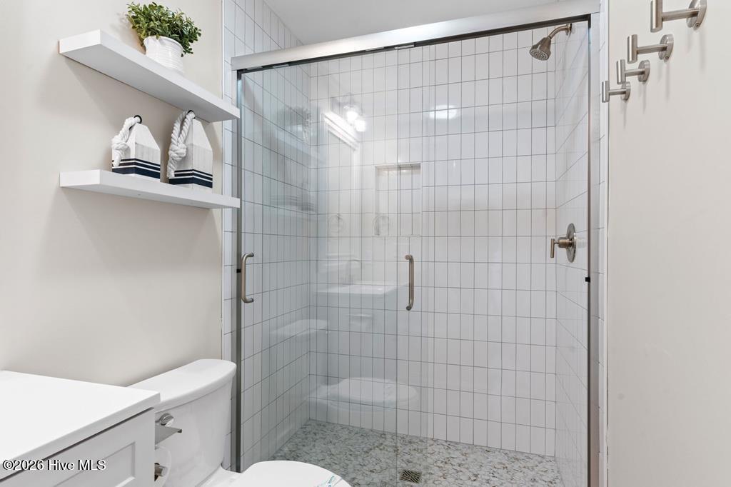 100556593 | Photo 68