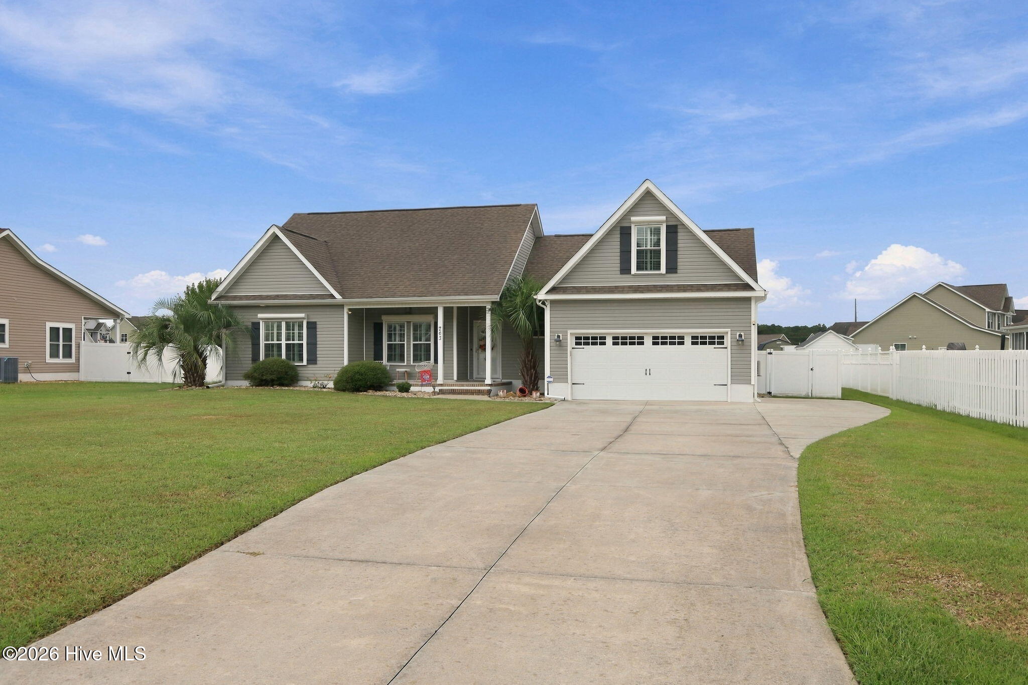 100607331 | Photo 3
